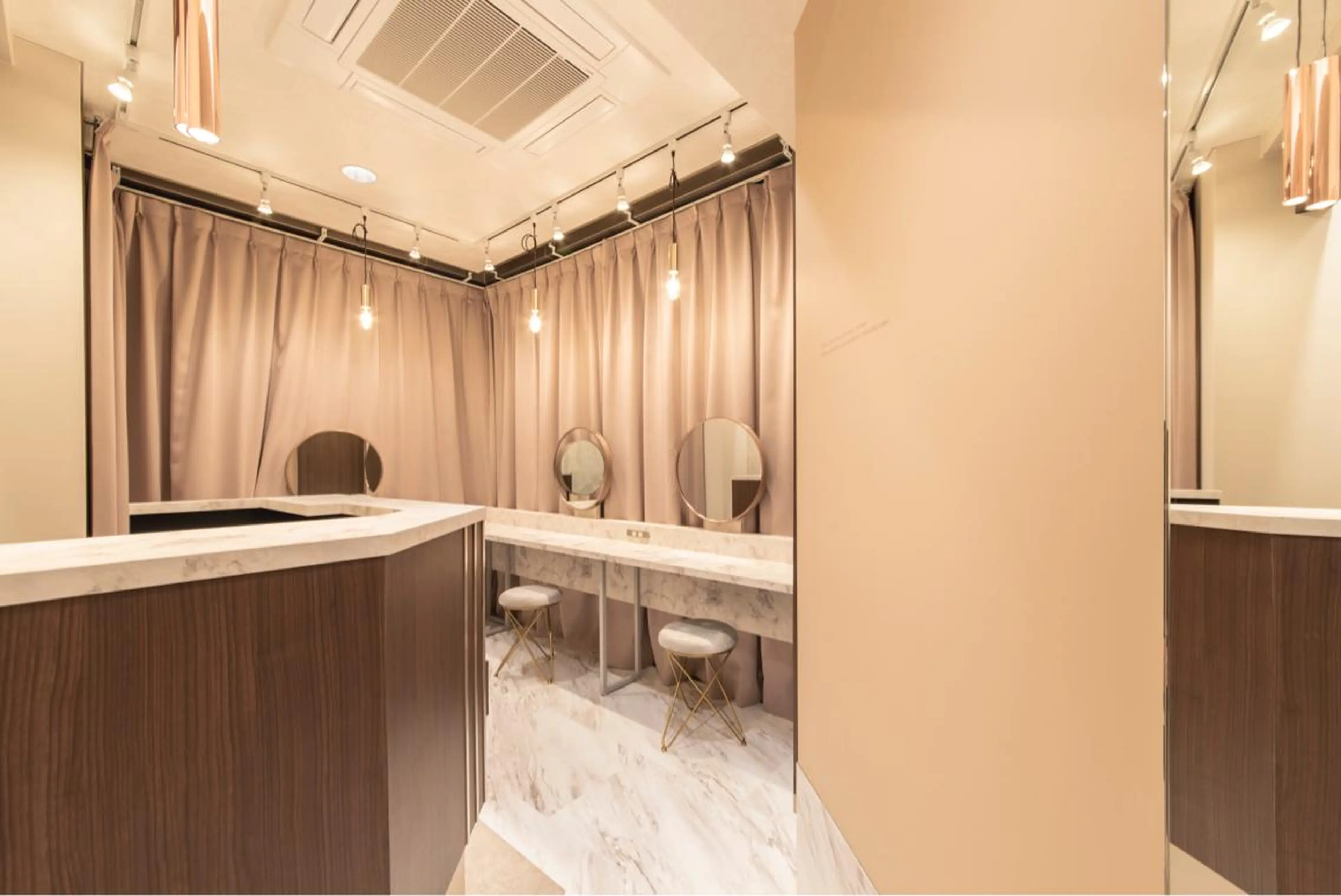 eyebrow salon Rey所属・eyebrow salon Reyの眉毛・アイブロウイメージ