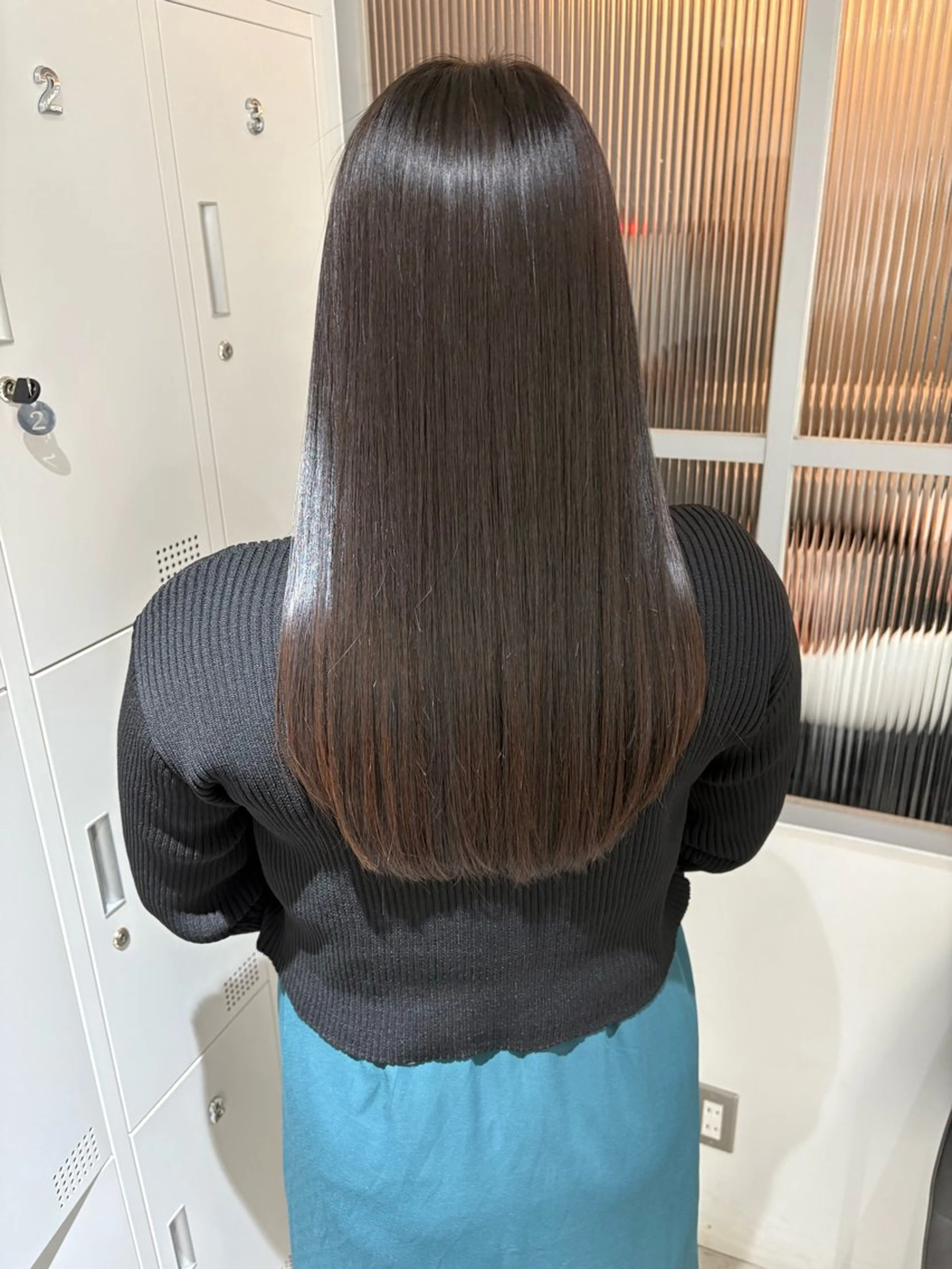 セミロング 髪質改善 トリートメント トリートメント 💖褒められサラ艶髪 💖髪質改善💖本木のヘアスタイル