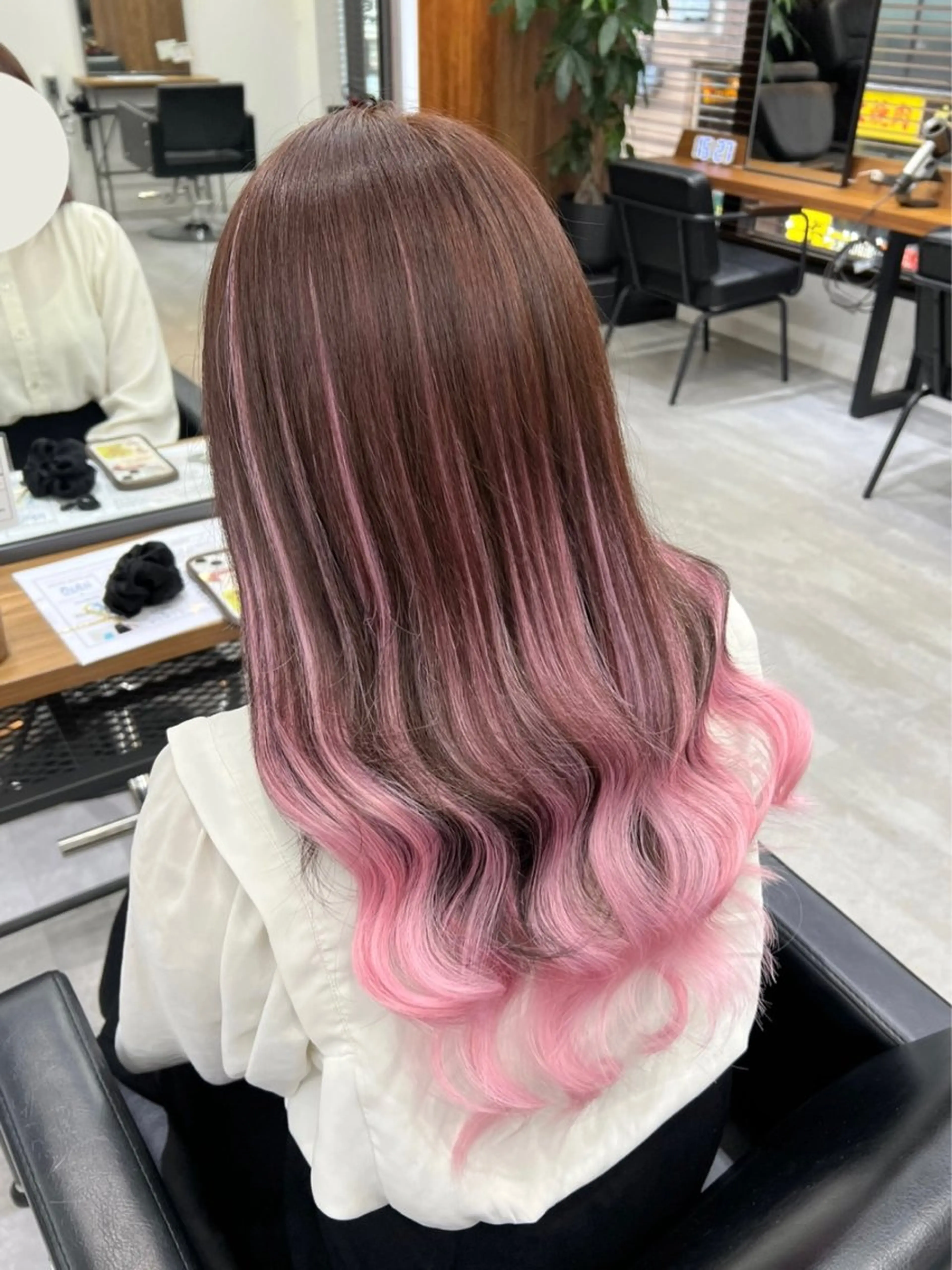 セミロング カラー シールエクステ ブラウンカラー グラデーションカラー ピンクカラー エクステ いろあそび所属・カットモデル募集 八王子/kyocoのヘアスタイル