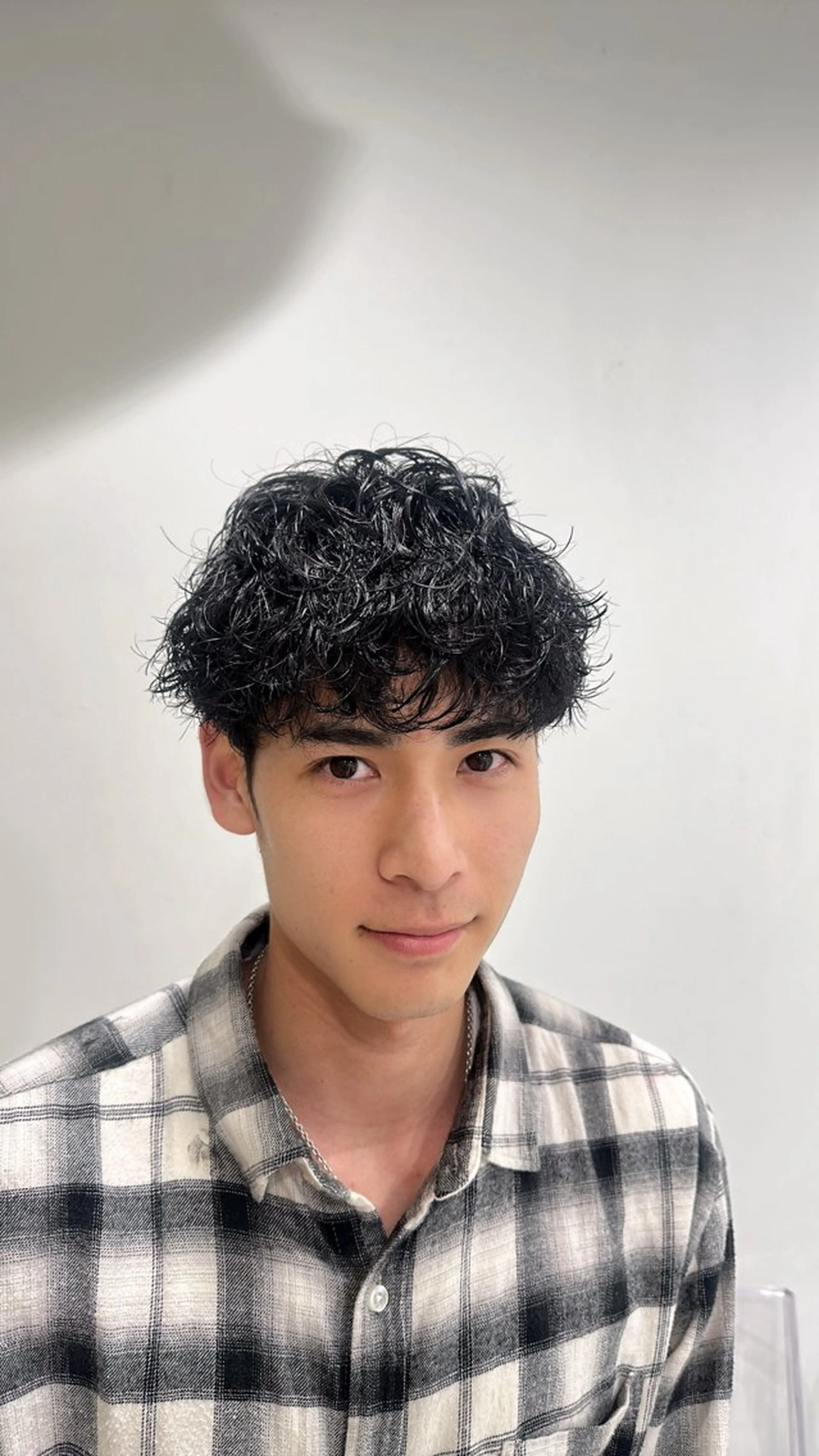 ショート パーマ ハイトーン🌈メンズ カット♡Machanのヘアスタイル