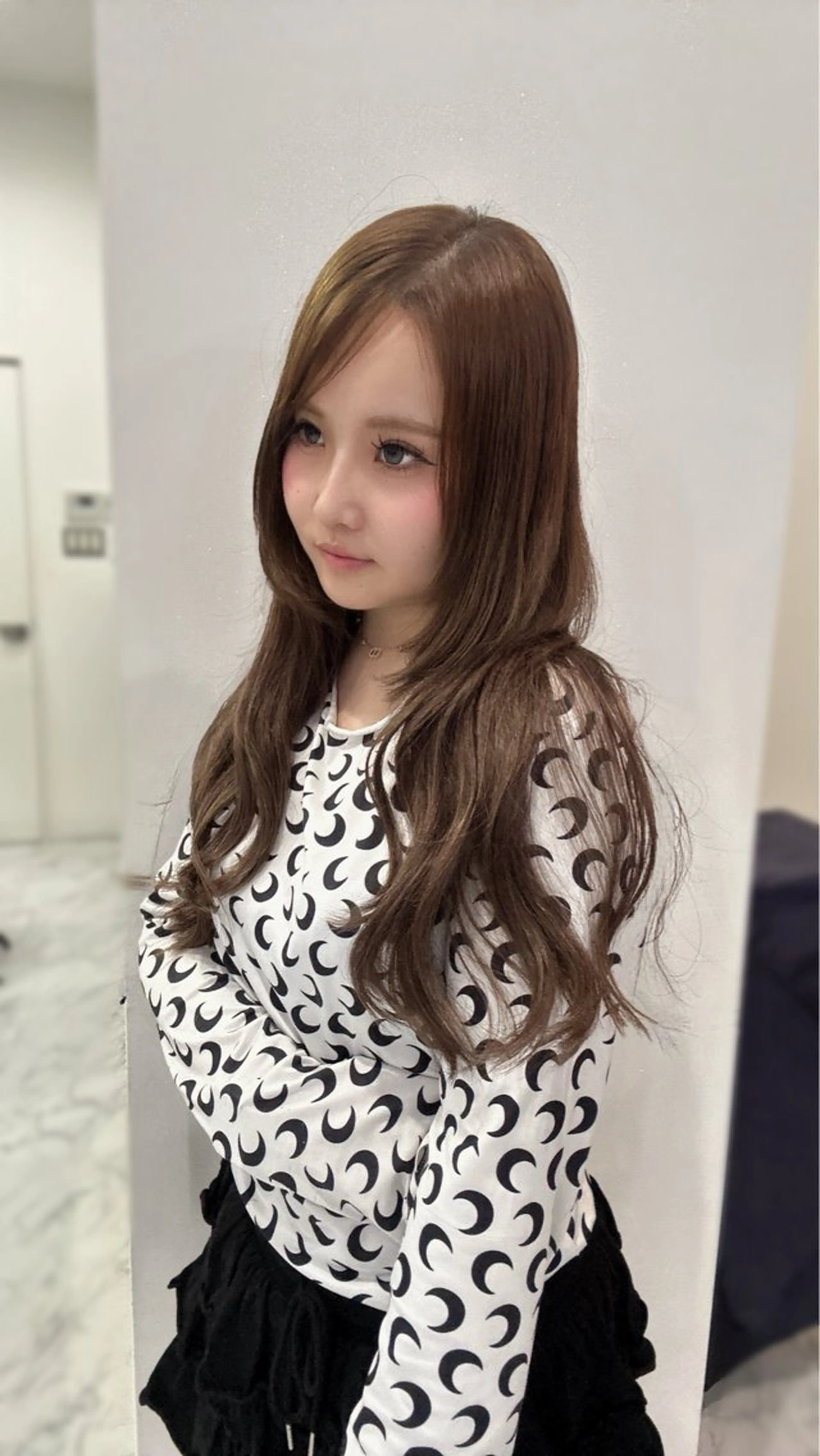 ロング カラー ベージュカラー ヘーゼル DEAN岡崎所属・DEAN AYAのヘアスタイル