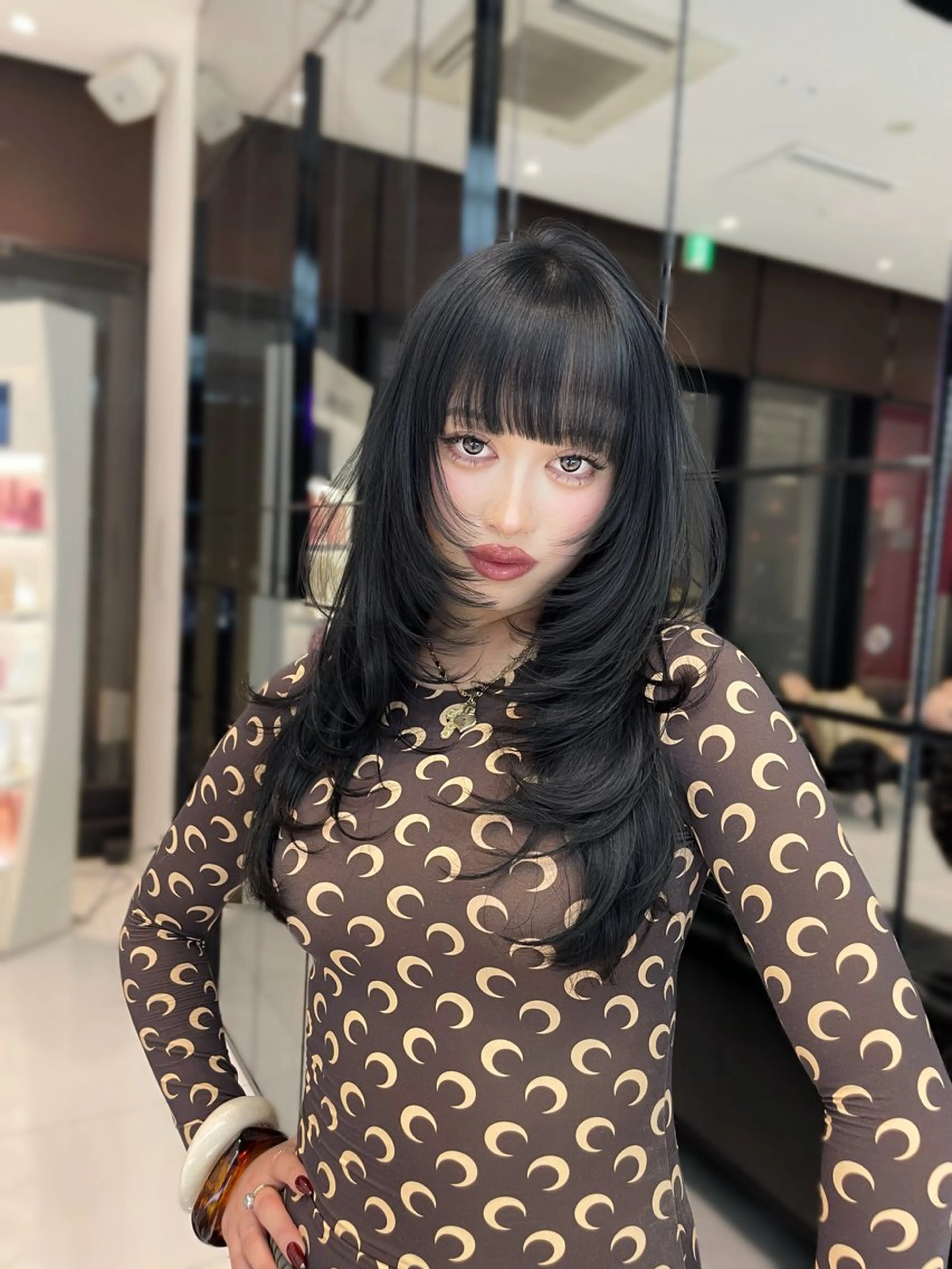 ロング カラー 黒髪 ハイレイヤー レイヤーカット カット ヘアカラー トリートメント keen 吉祥寺所属・【韓国❤️海外ヘア】 AYAKAのヘアスタイル