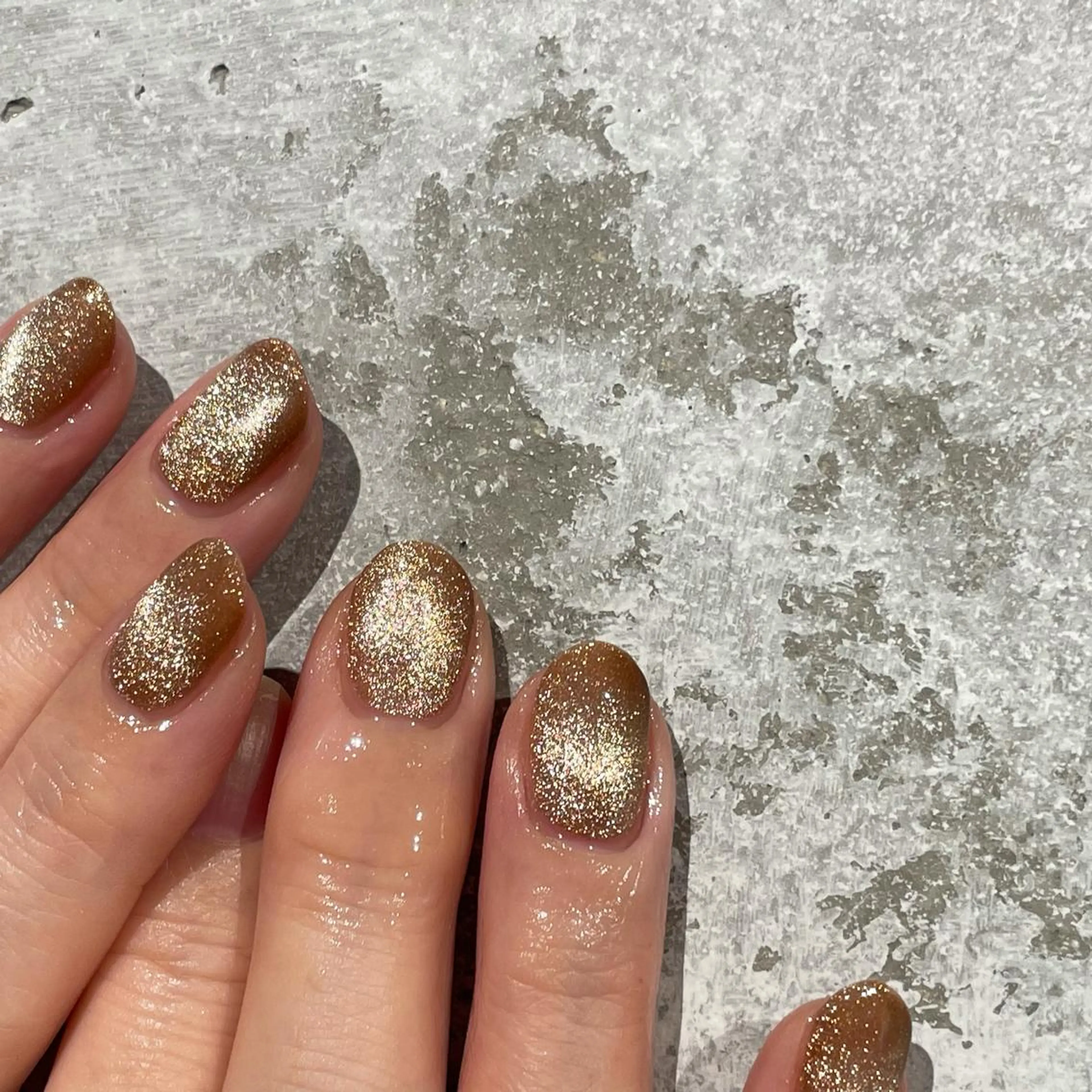 ネイル ゴールド マグネットネイル Classy【クラッシー】所属・Classy: Mizukiのネイルデザイン