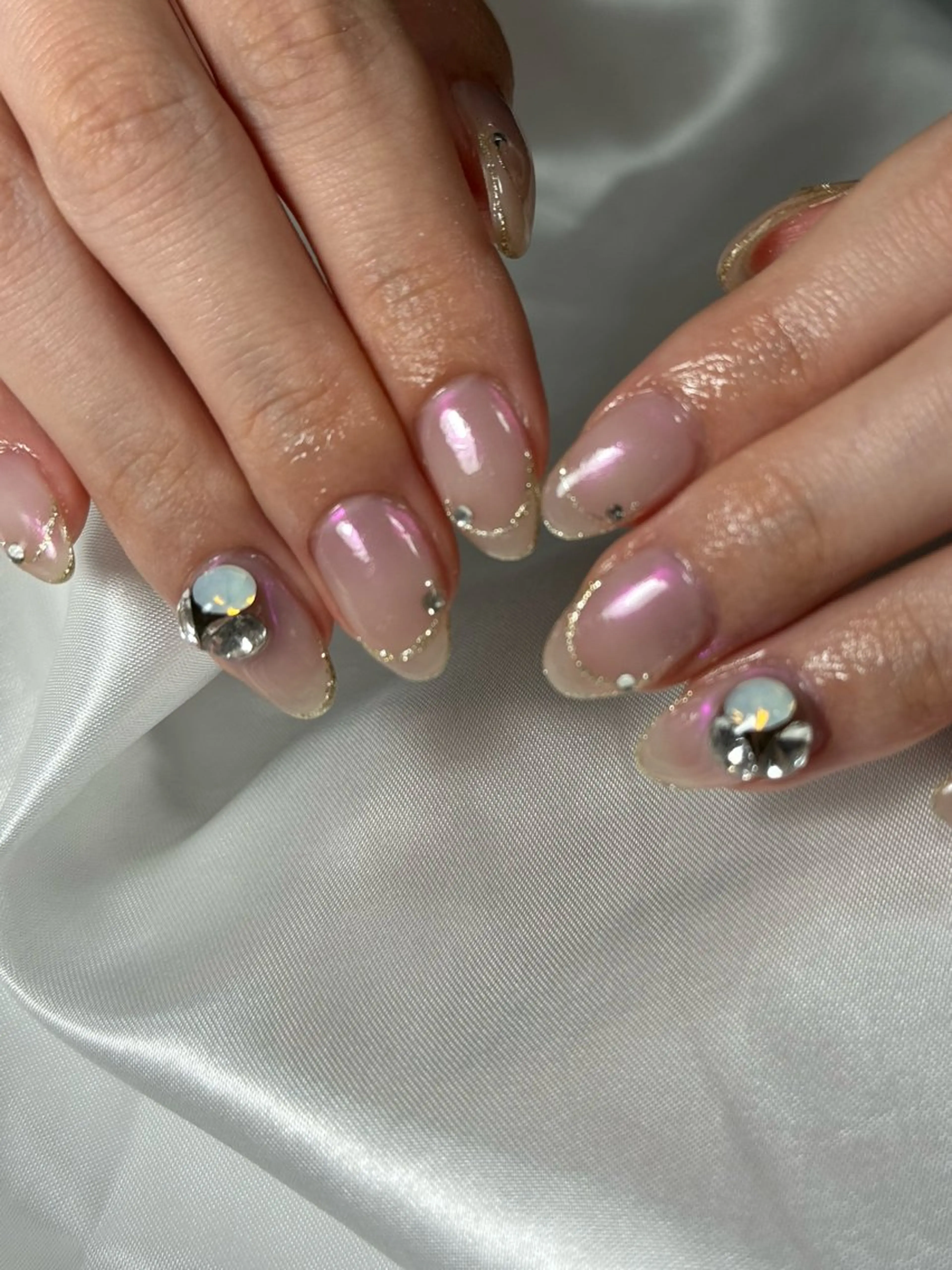ネイル オーロラネイル フレンチネイル ジェルネイル 氷ネイル・うるうるネイル 持ち込み ハンドネイル flowers nailのネイルデザイン