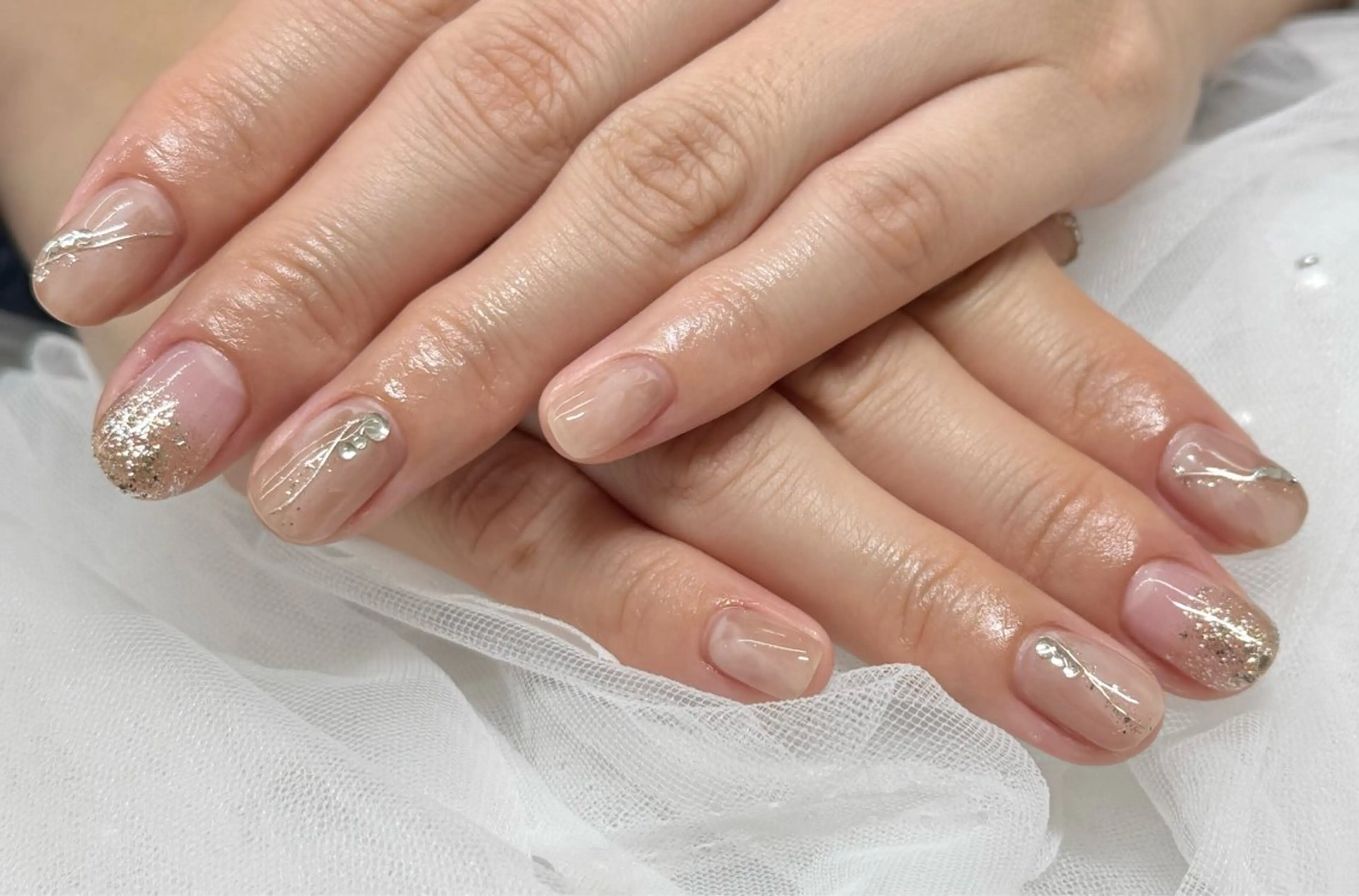 ネイル ミラーネイル ニュアンスネイル salone Regina 【サローネ　レジーナ】所属・Regina Marinaのネイルデザイン