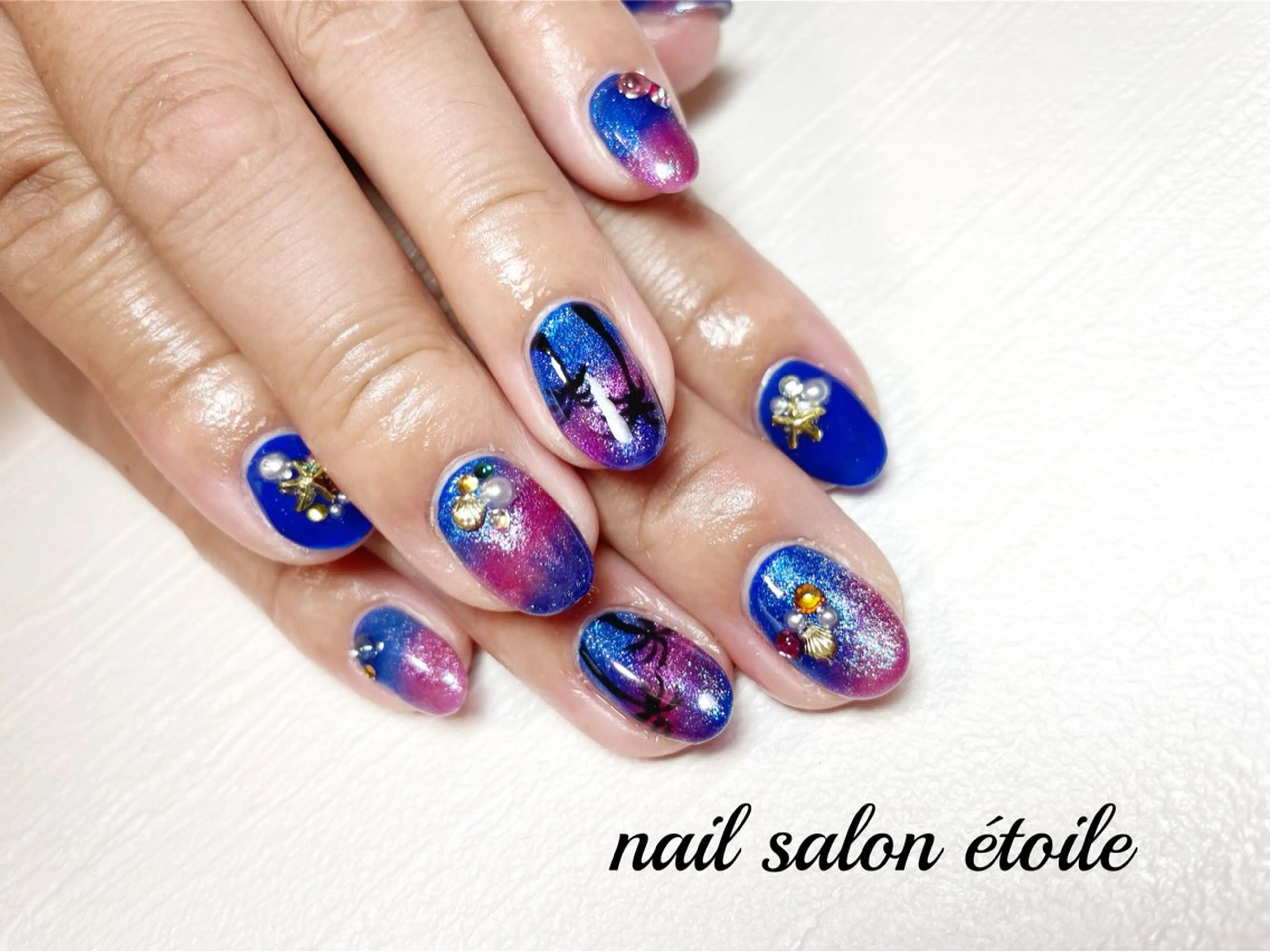 ネイル アートネイル ブルー ジェルネイル グラデーション マグネットネイル ハンドネイル nail salon étoileのネイルデザイン