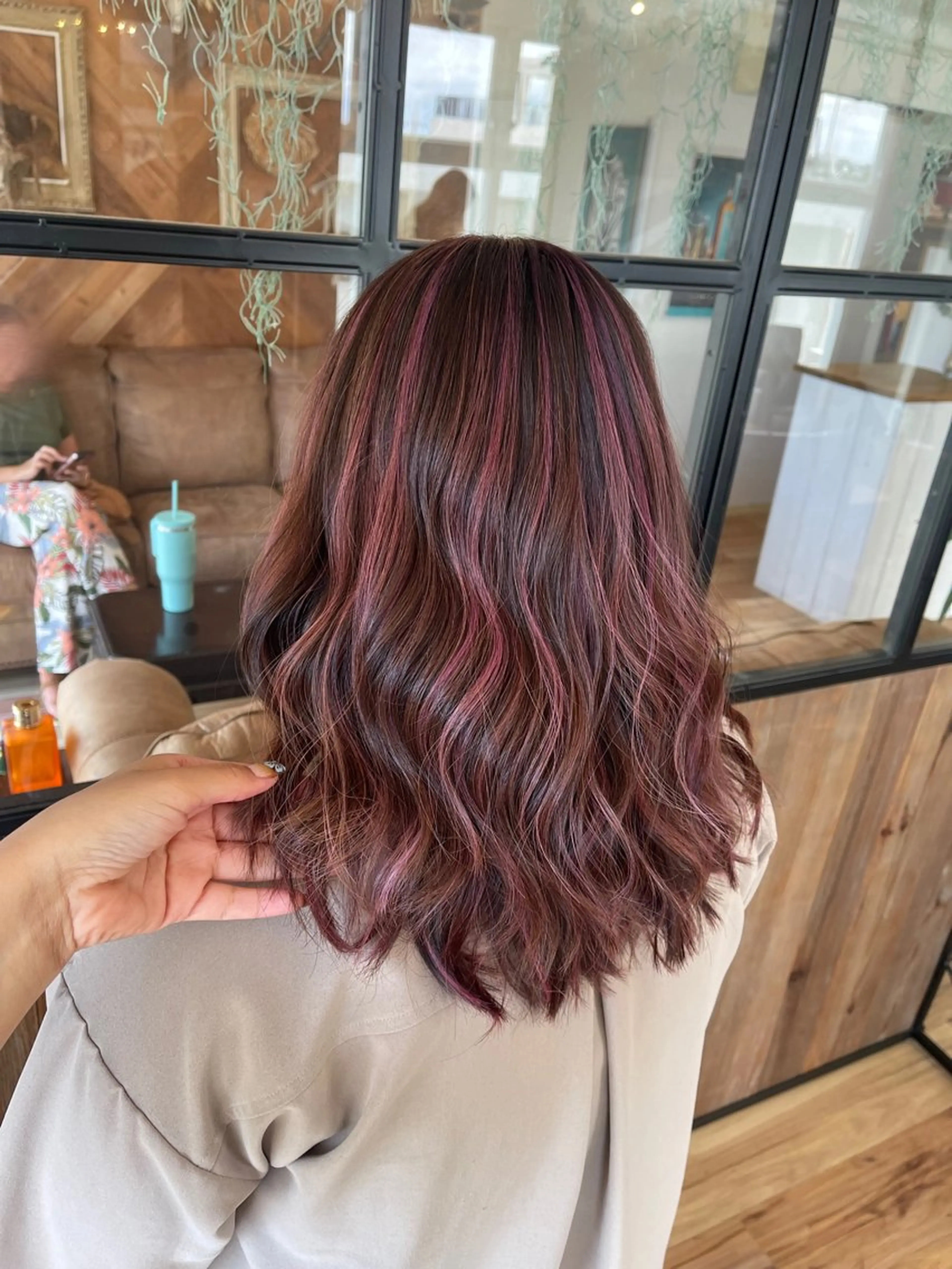 ロング カラー LA BELLA所属・LA BELLA マリナのヘアスタイル