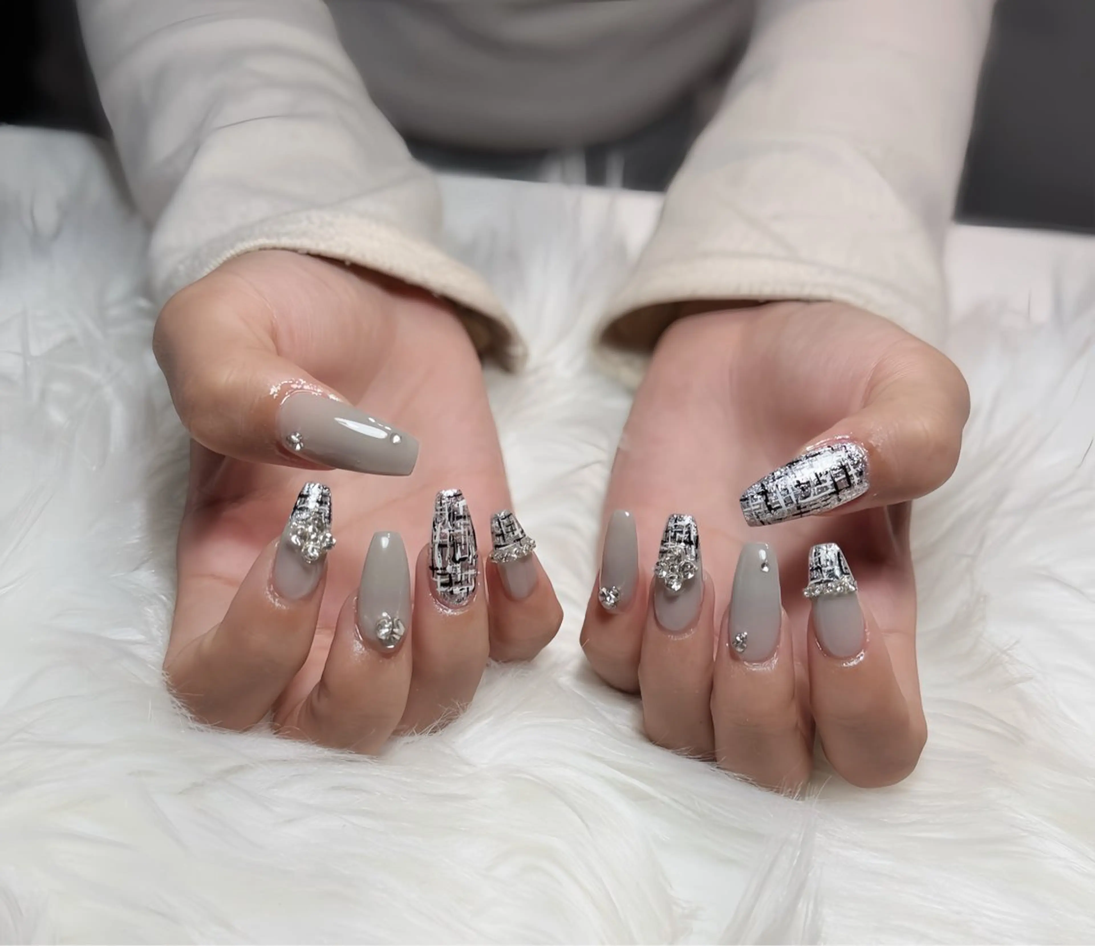 ネイル オーロラネイル チークネイル フットネイル フレンチネイル ジェルネイル Nichi Nails❤️のネイルデザイン