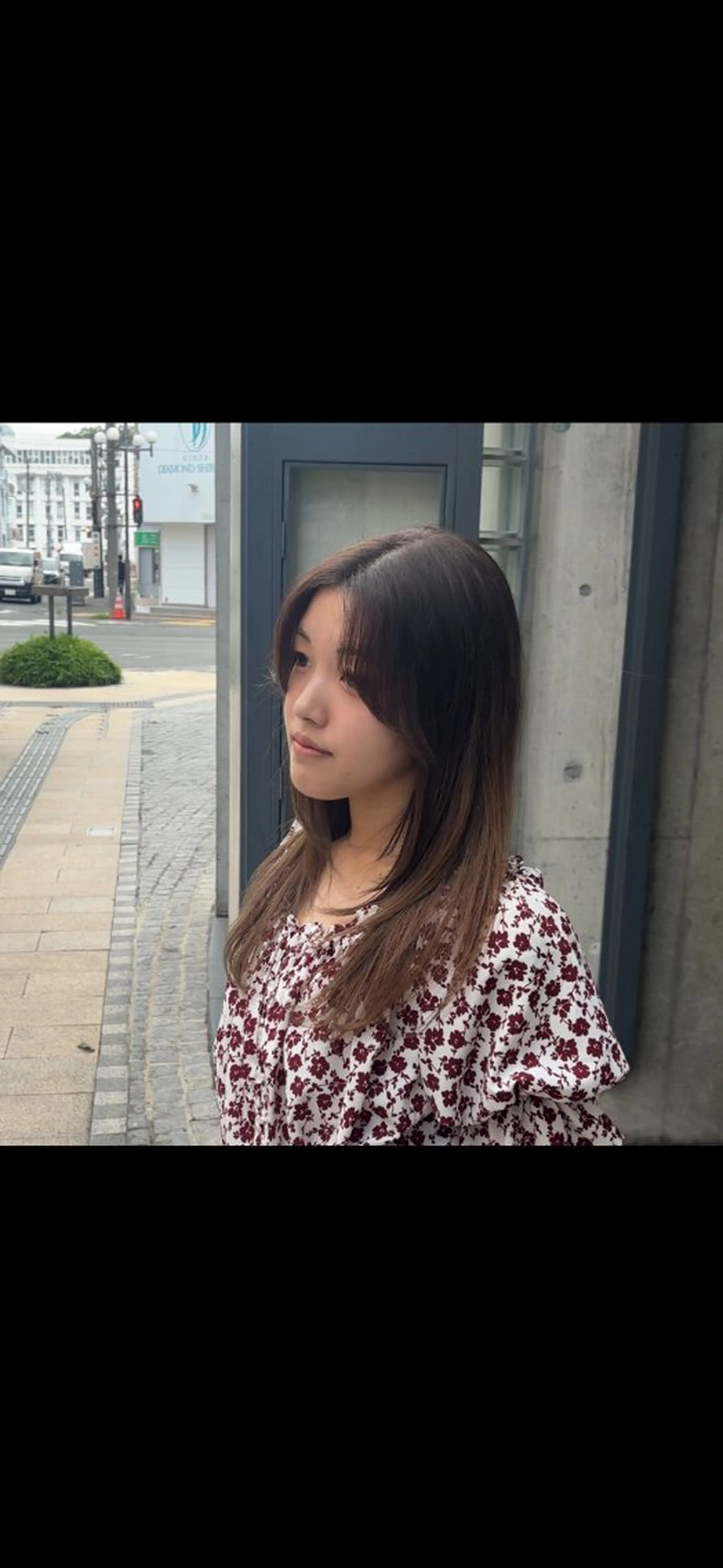 セミロング カラー ✨ケアブリーチカラー ✨️透明感カラーのヘアスタイル