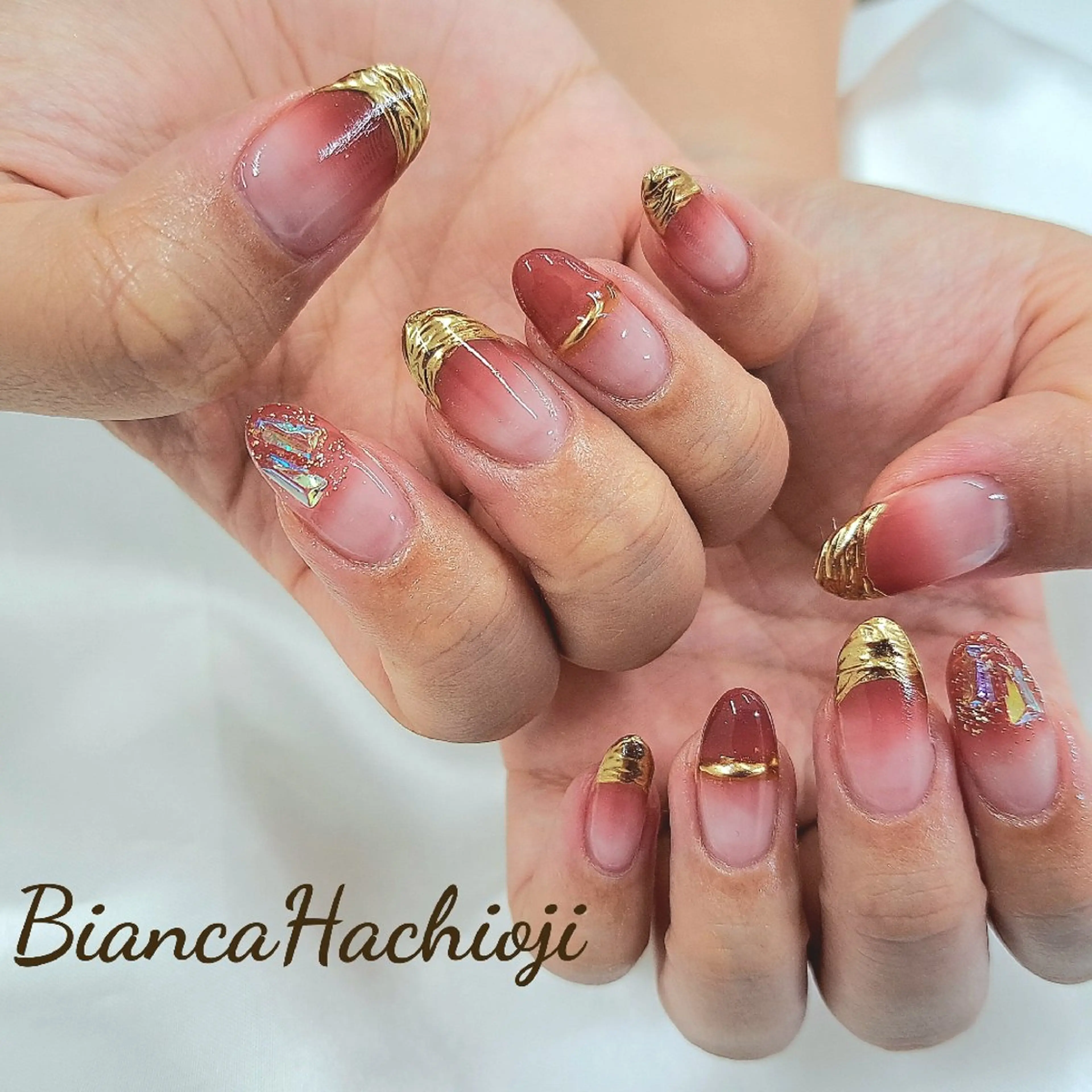 ネイル ブラウン ゴールド 赤色 ハンドネイル Bianca八王子 まえさだのネイルデザイン