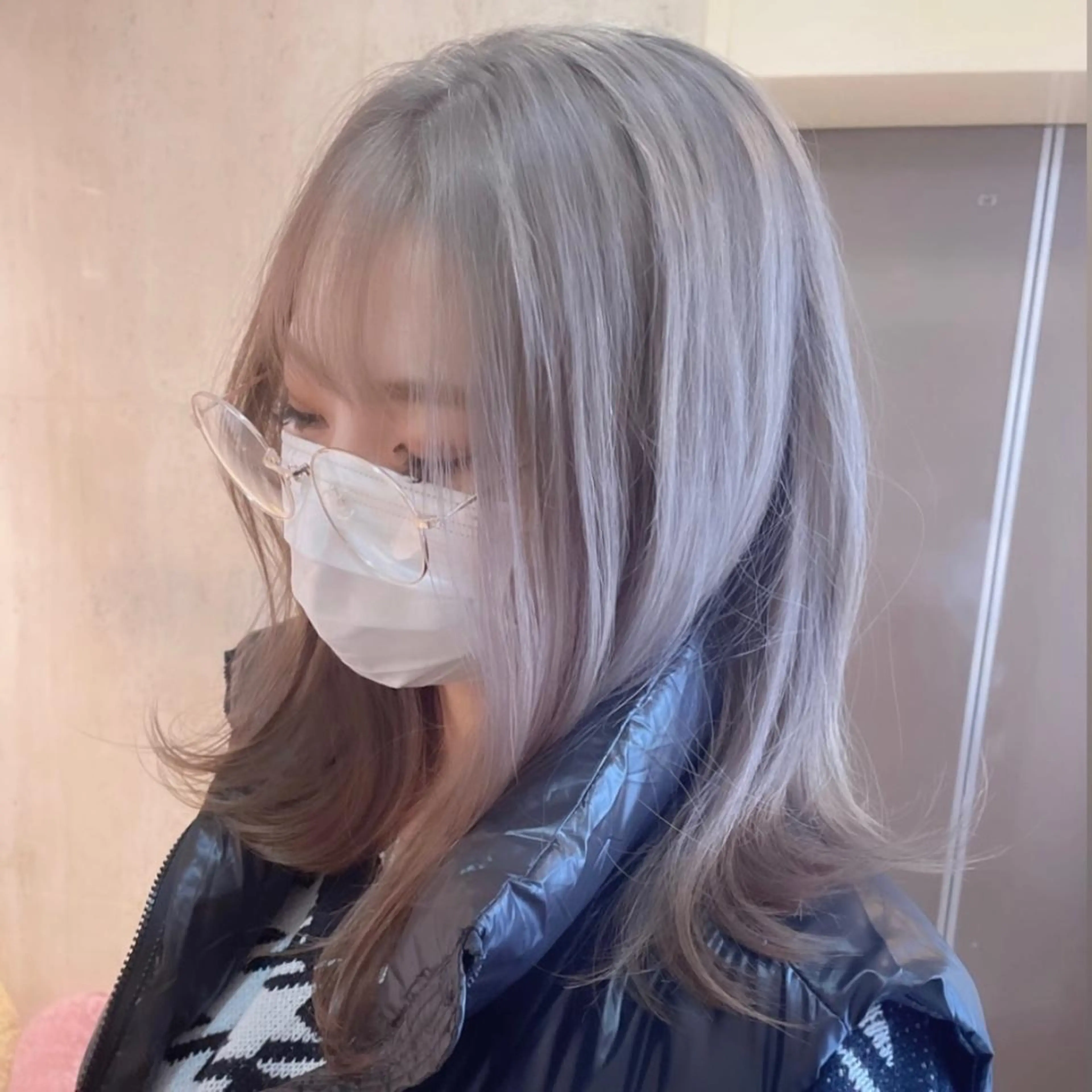 カラー シルバー ホワイトシルバー 石山 洸平のヘアスタイル