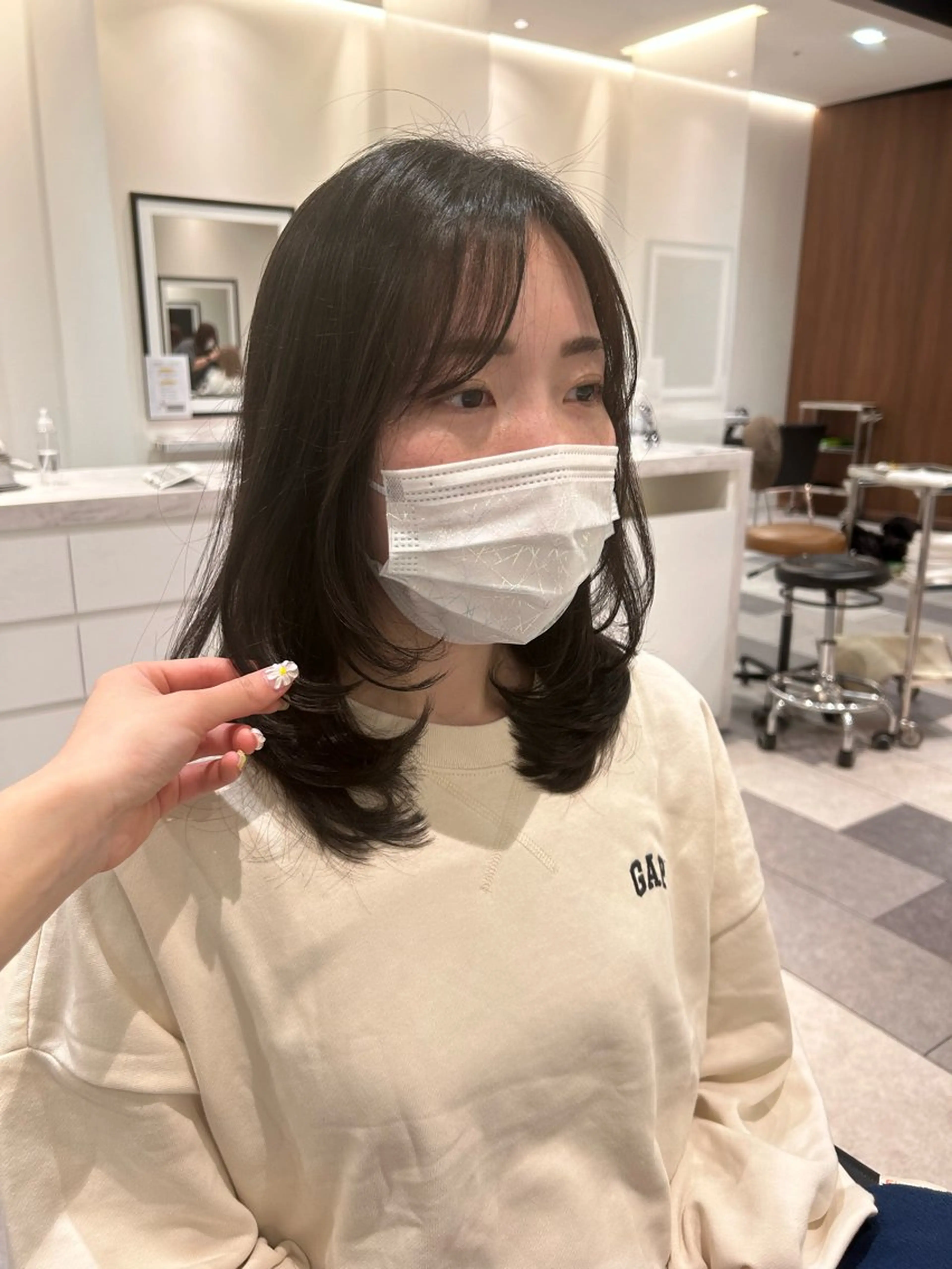 セミロング レイヤーカット K-two名古屋所属・ショートカット 中原優美のヘアスタイル