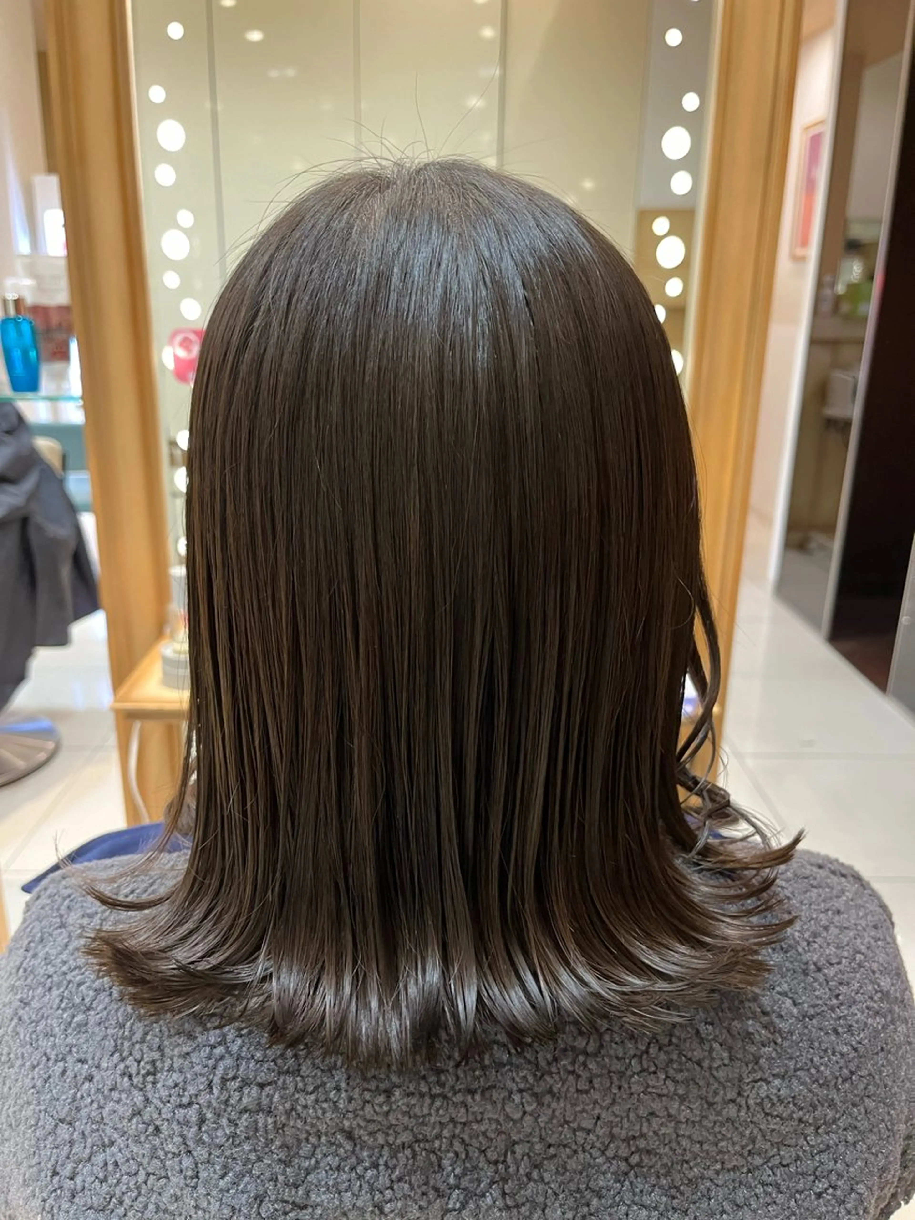 セミロング カラー グレージュ オリーブグレージュ オリーブグレー なつな/ 透明感カラーのヘアスタイル