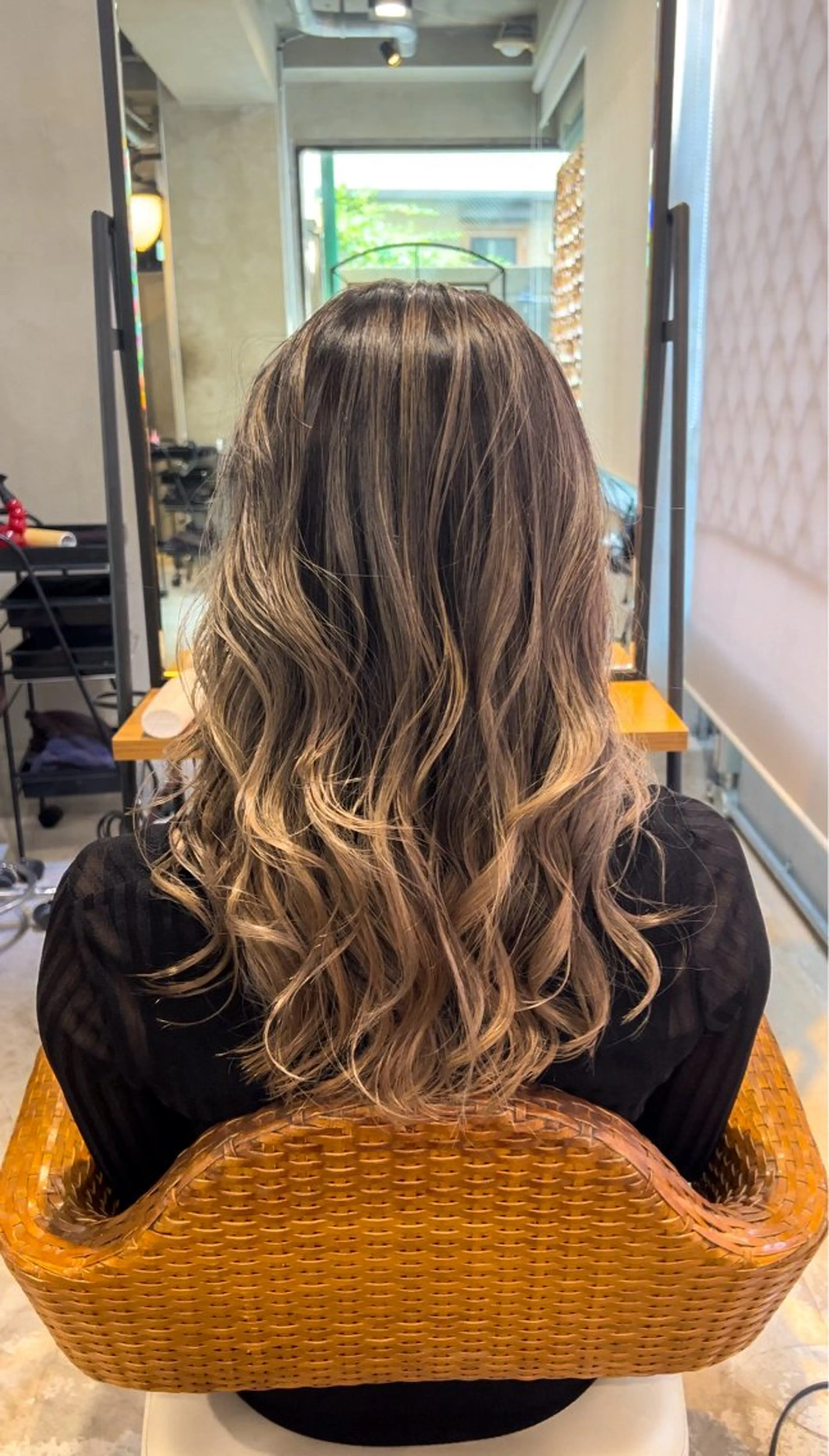 ロング カラー カット ヘアカラー トリートメント 海外デザイン🇺🇸 石渡諒太のヘアスタイル
