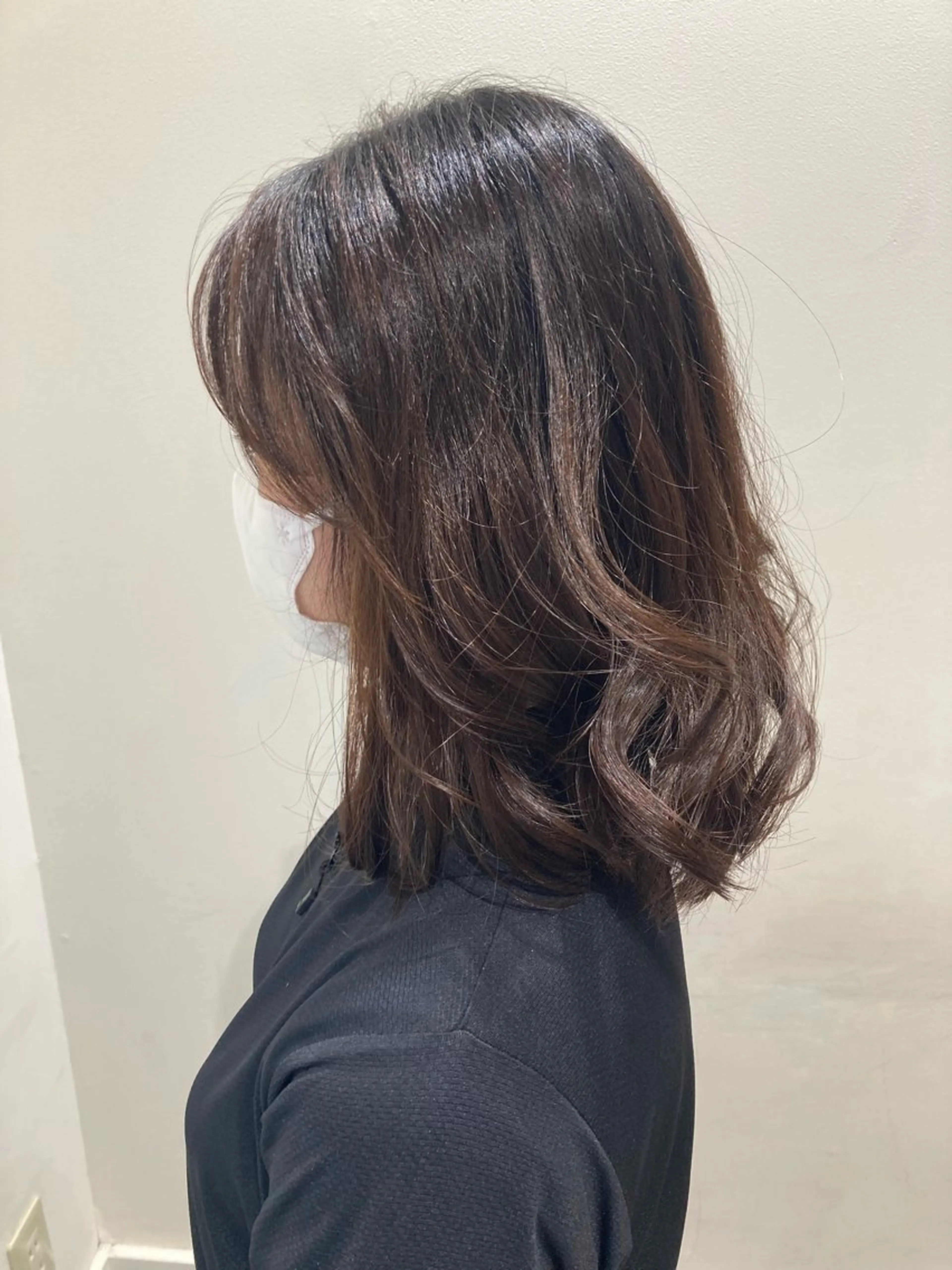 ミディアム カット 折本 沙織のヘアスタイル