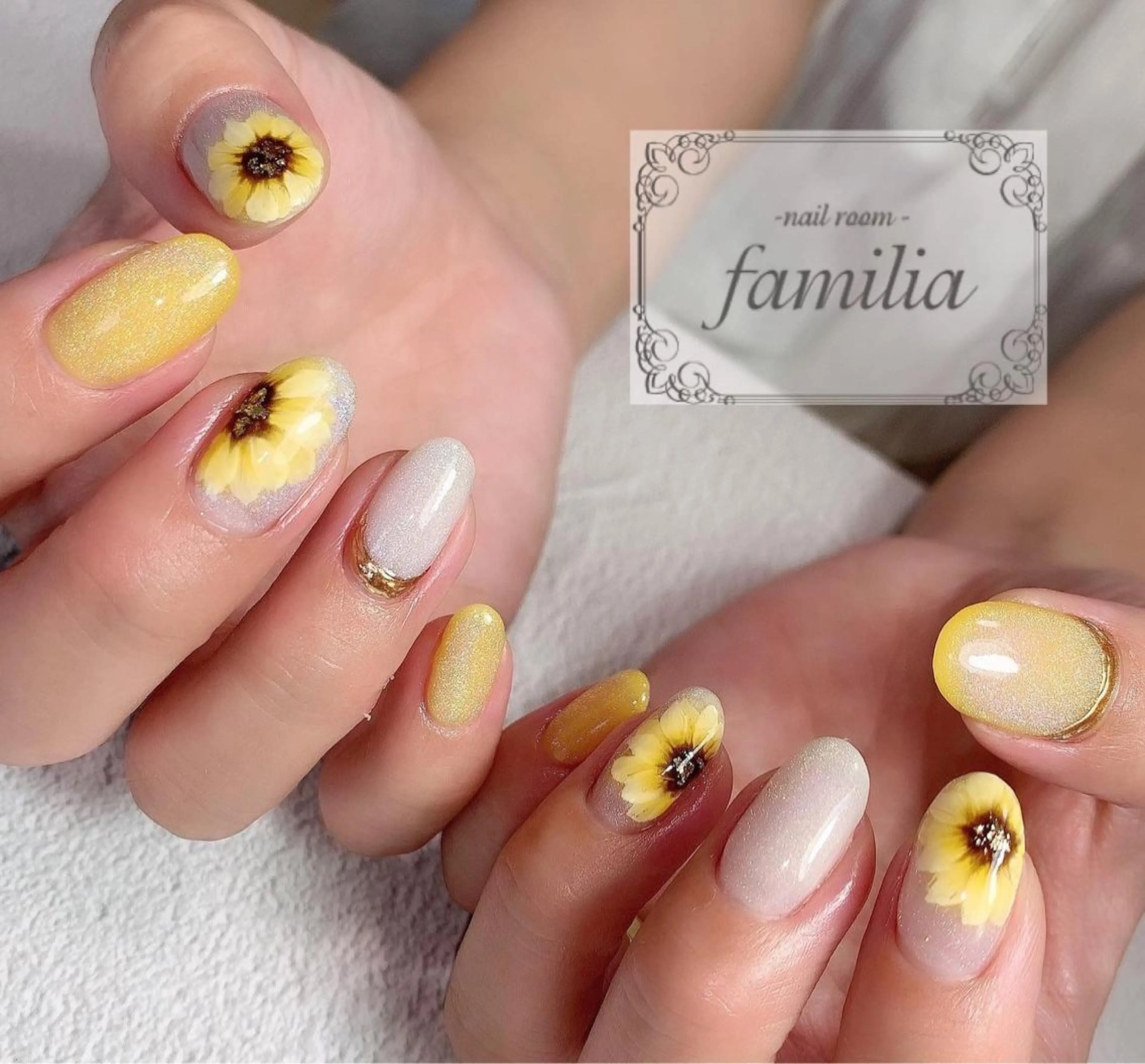 ネイル アートネイル マグネットネイル ミラーネイル ハンドネイル -nailroom- familiaのネイルデザイン