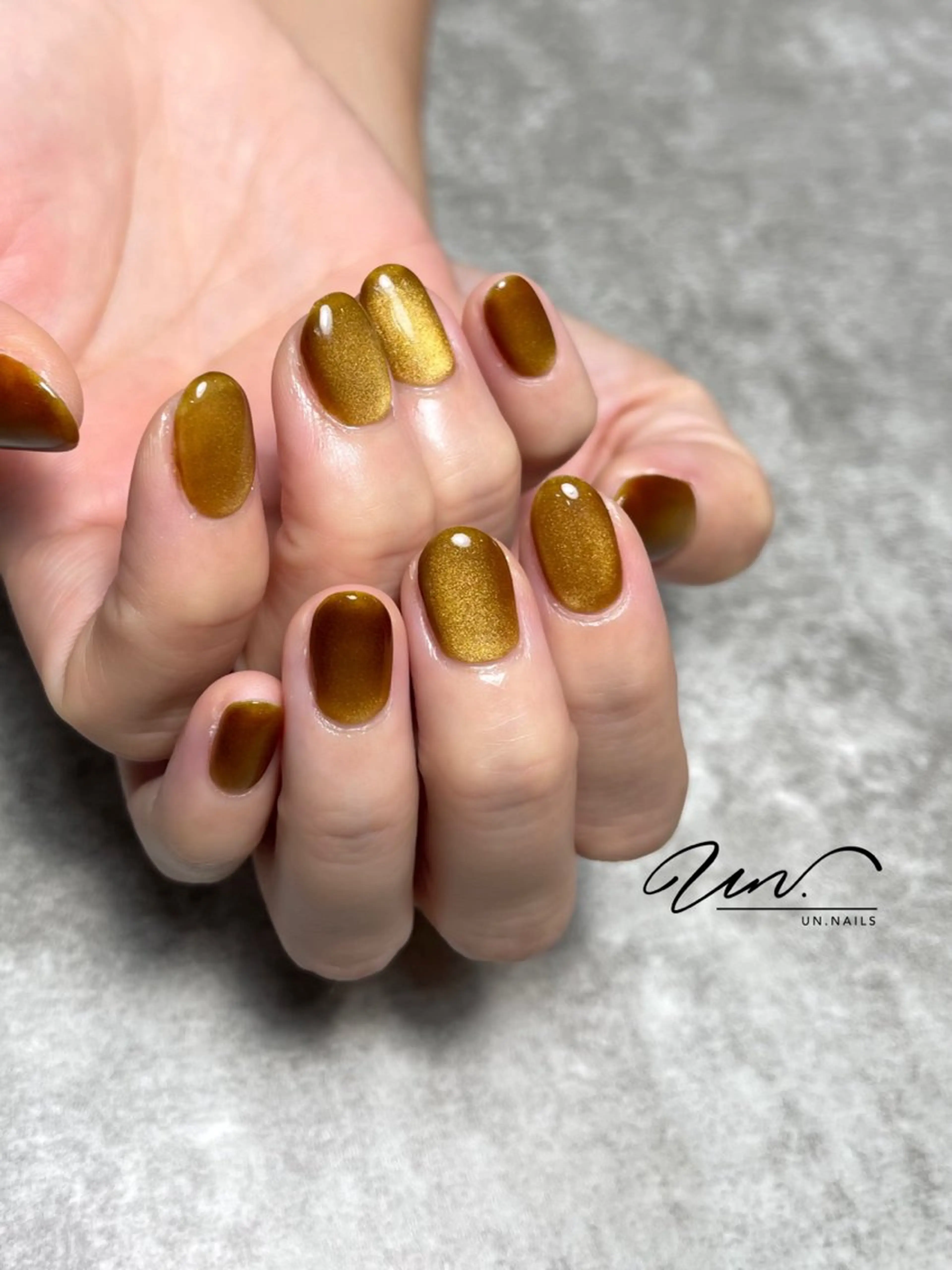 ネイル マグネットネイル マグネットワンカラー ワンカラーネイル UN. nailsのネイルデザイン