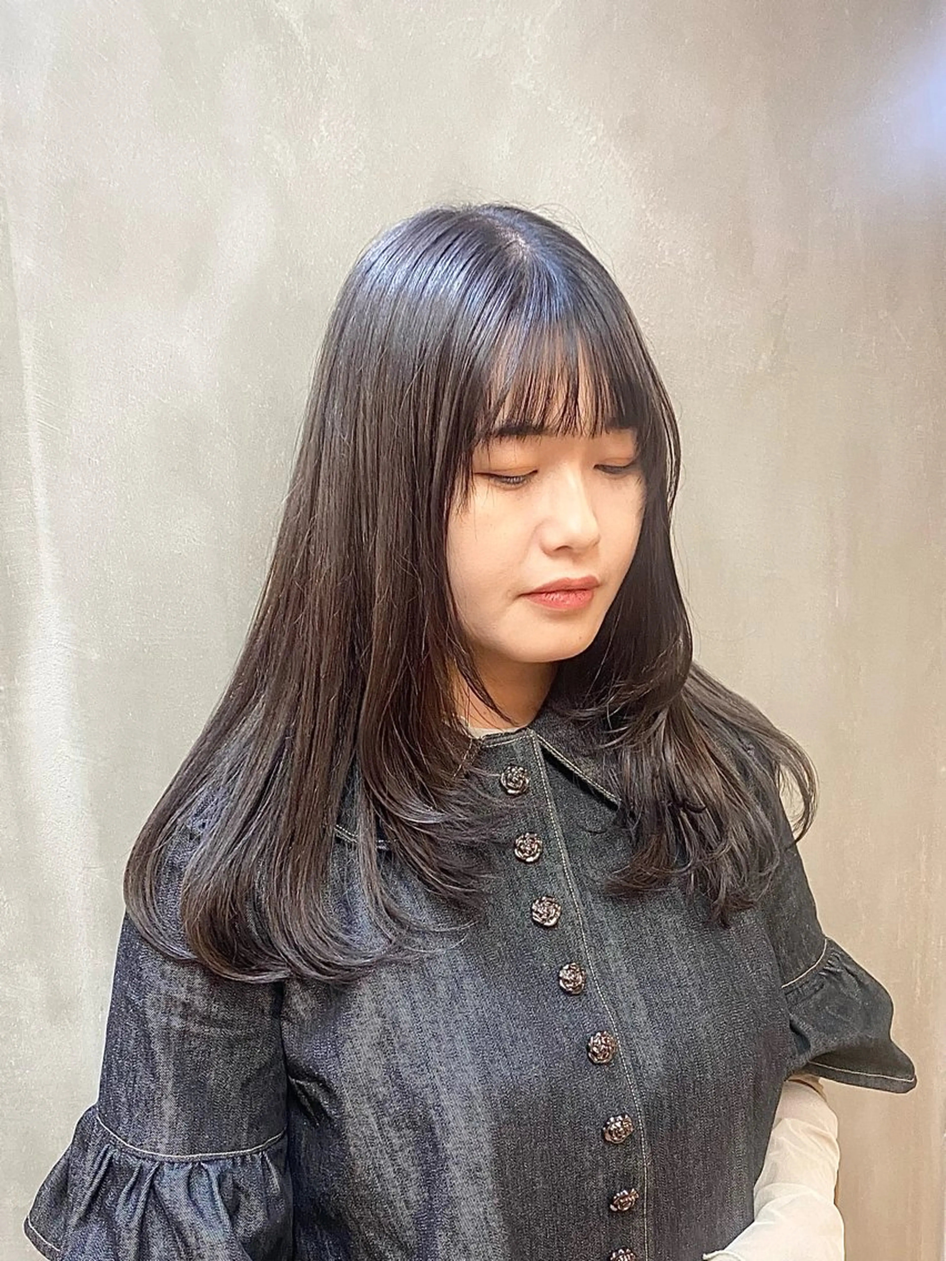 セミロング カラー ヘアアレンジ グレージュ 顔周りカット レイヤーカット カット ヘアカラー トリートメント ハル🌸柔色/ ブリーチなし/艶髪のヘアスタイル