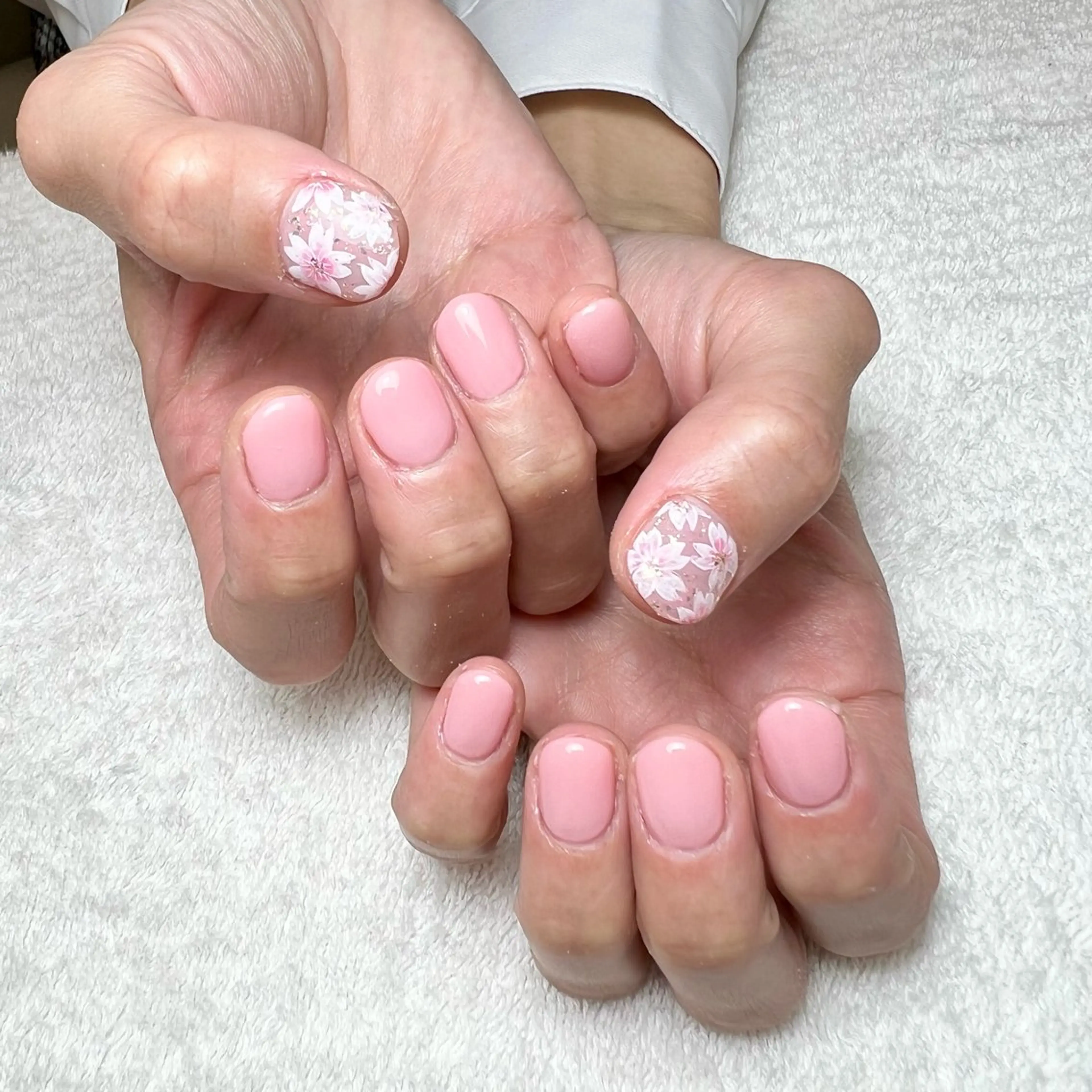 ネイル 桜ネイル フラワーネイル ハンドネイル COCO+所属・COCO +のネイルデザイン