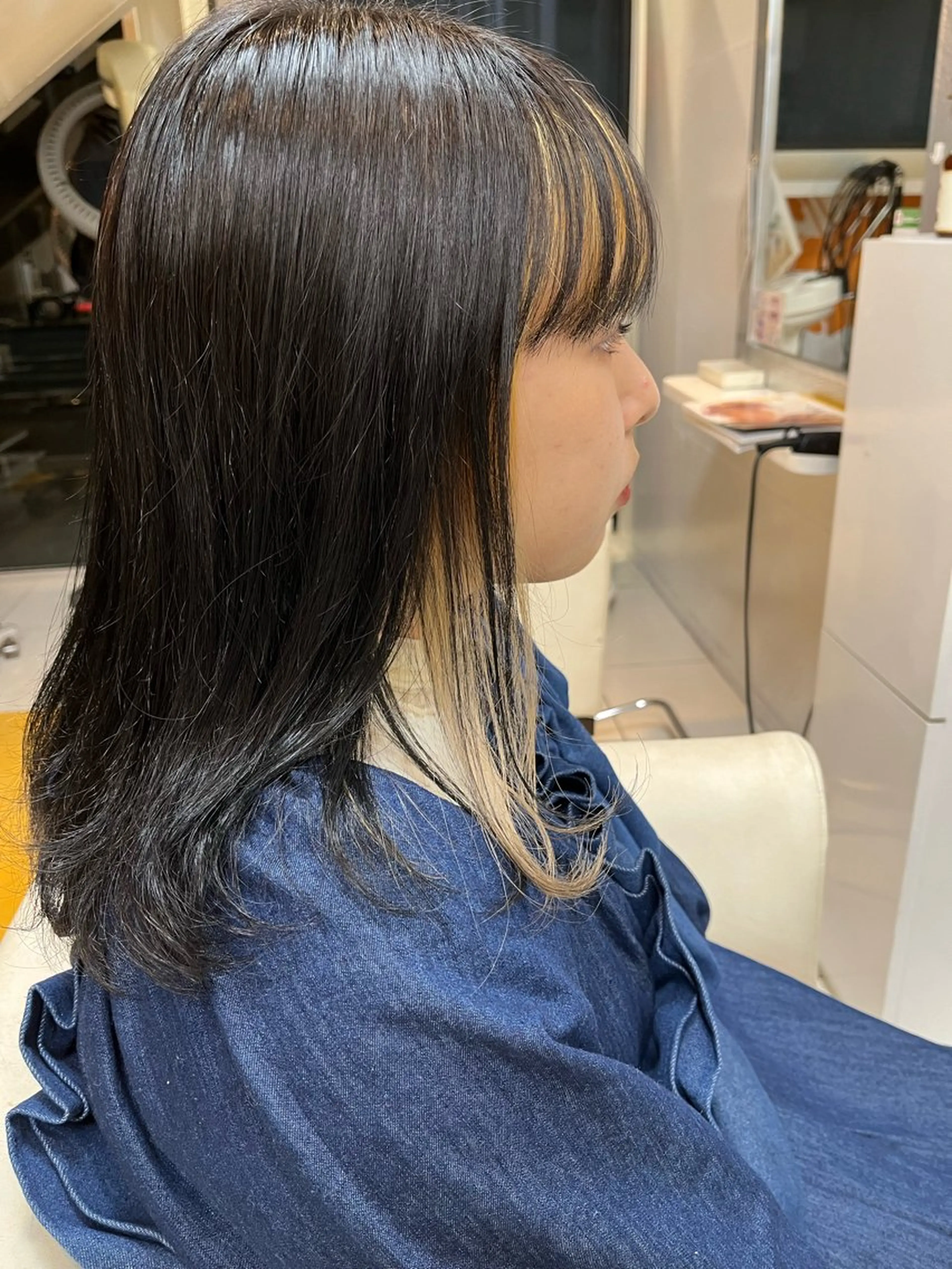 ミディアム カラー ミストバング ブリーチ ヘアケアベースウィズ所属・柳川 玲也のヘアスタイル