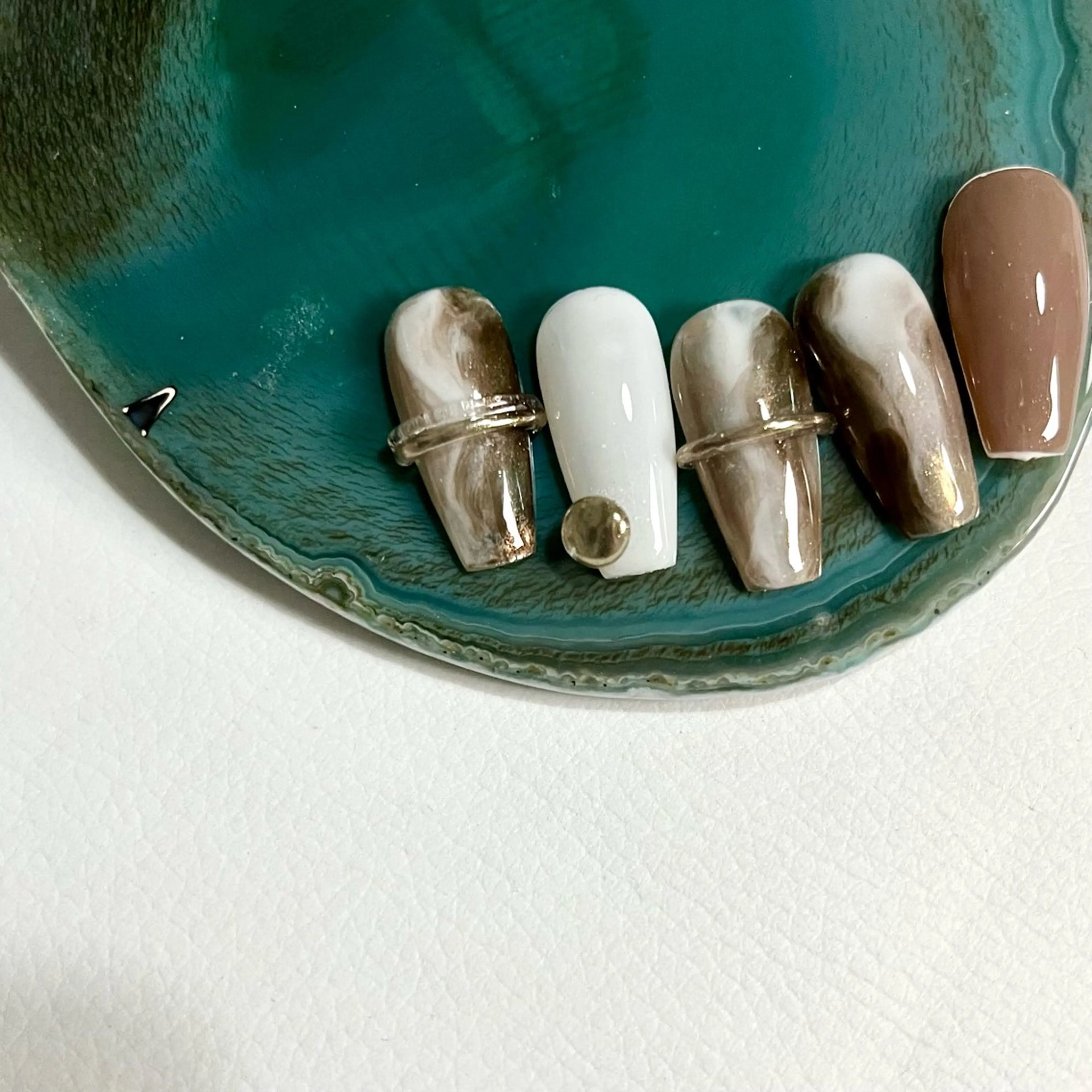 ネイル ブラウン 大理石ネイル(マーブル) ニュアンスネイル kupu所属・ネイルサロン kupuのネイルデザイン