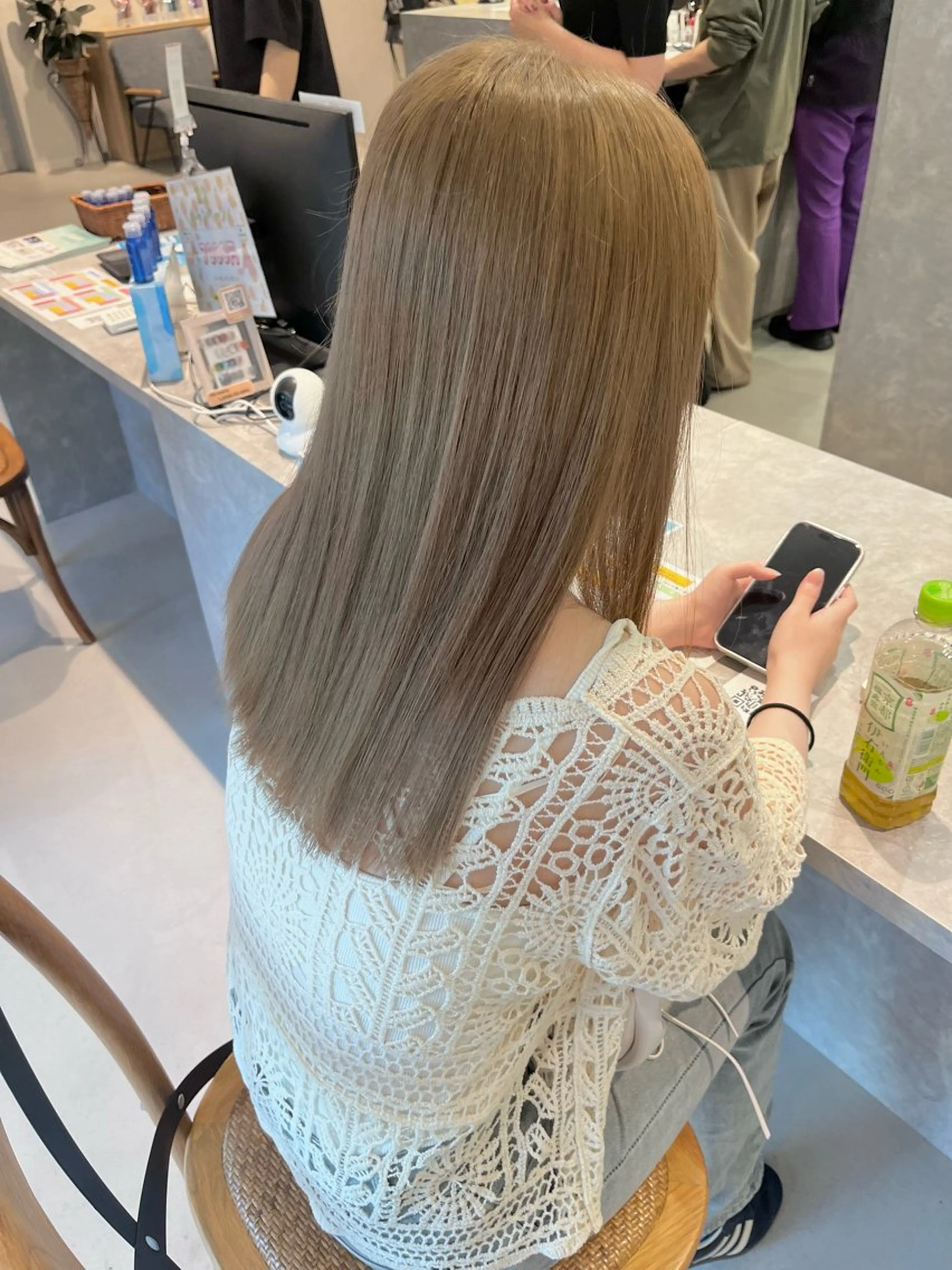 セミロング カラー ベージュカラー ダブルカラー ミルクティーベージュ 透明感カラー🫧🌈 似合わせカット✂︎のヘアスタイル