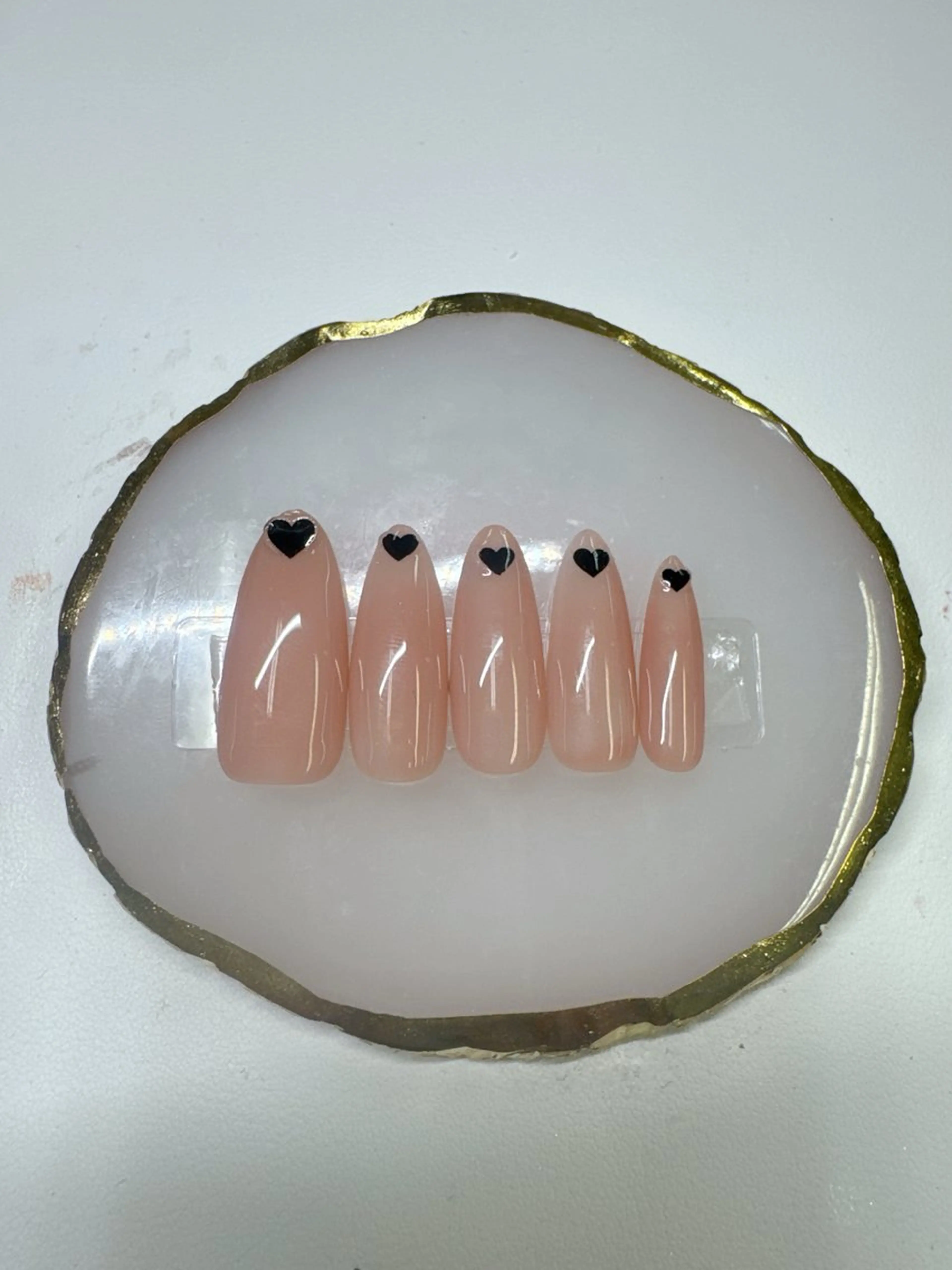 ネイル ドット フレンチネイル ジェルネイル ガラスフレンチ キラキラネイル ハンドネイル クイーンズネイル銀座所属・Queeens nailのネイルデザイン