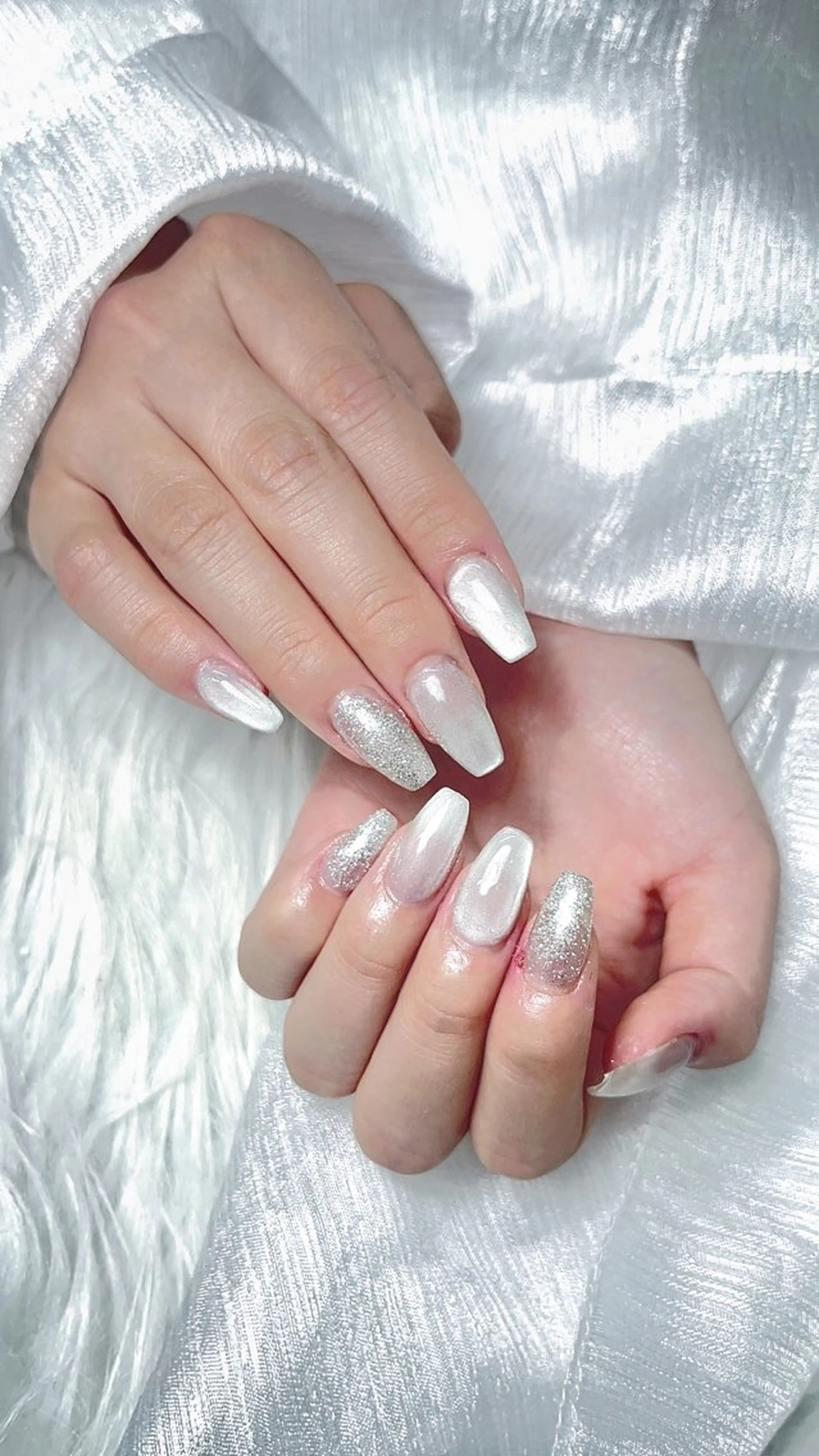 ネイル 長さ出し ラメ(グリッター) ハンドネイル ヒェウ Nail Nambaのネイルデザイン