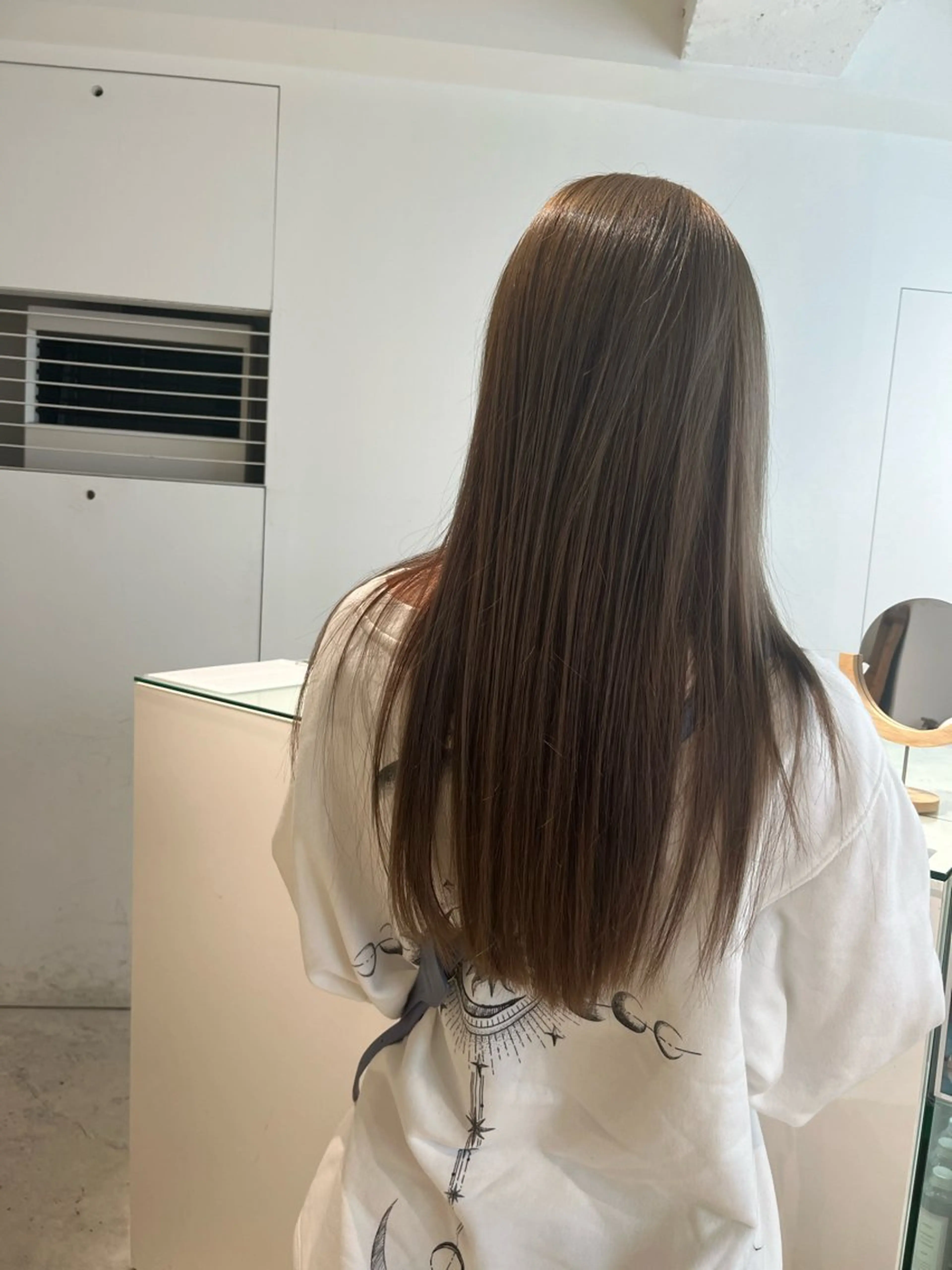 カラー 💇‍♀️loely 小島のヘアスタイル