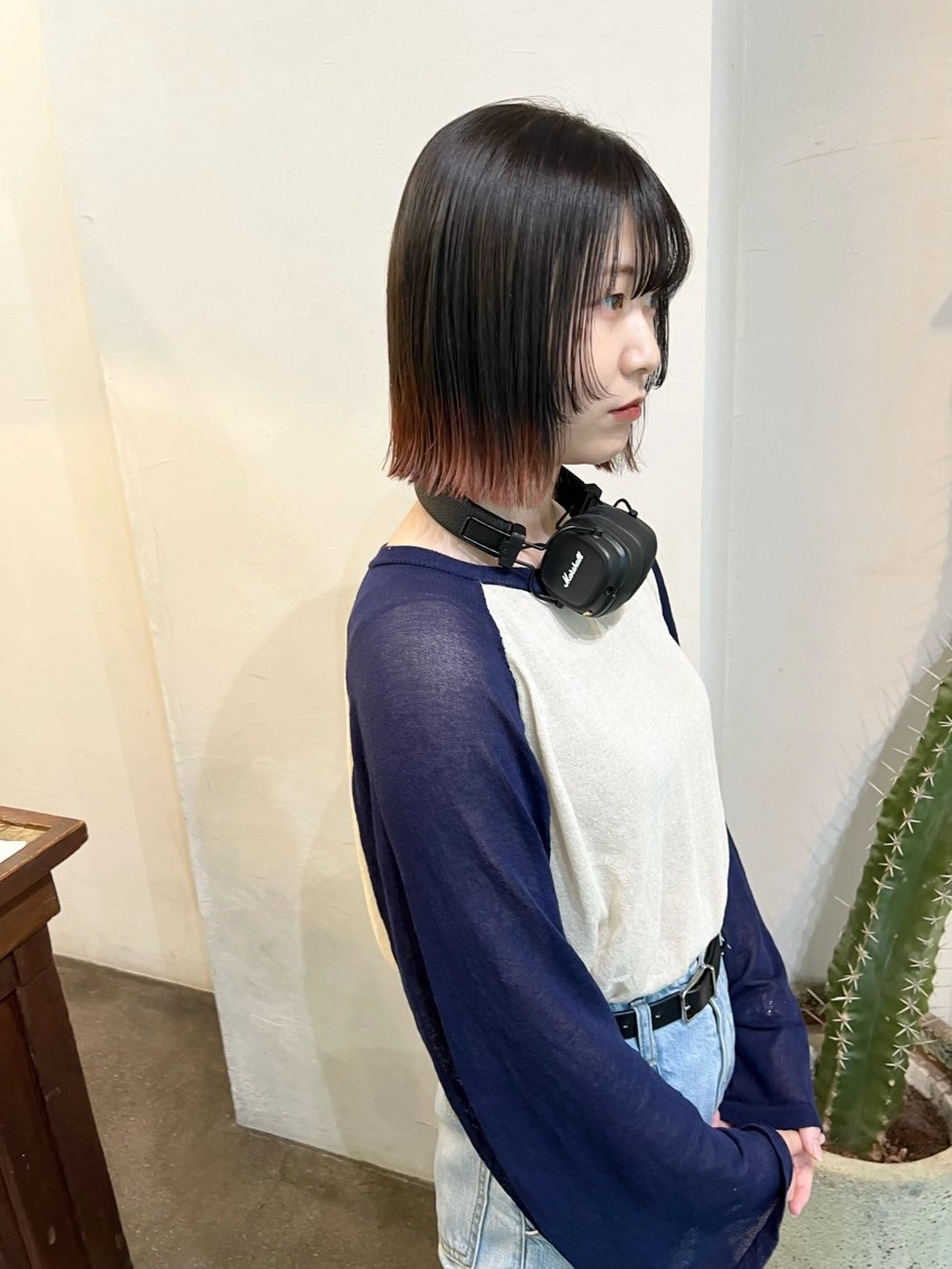 ショート カラー 切りっぱなしボブ ブリーチ ボブ 顔まわりレイヤー 顔周りカット カット ヘアカラー 千葉 郁也のヘアスタイル