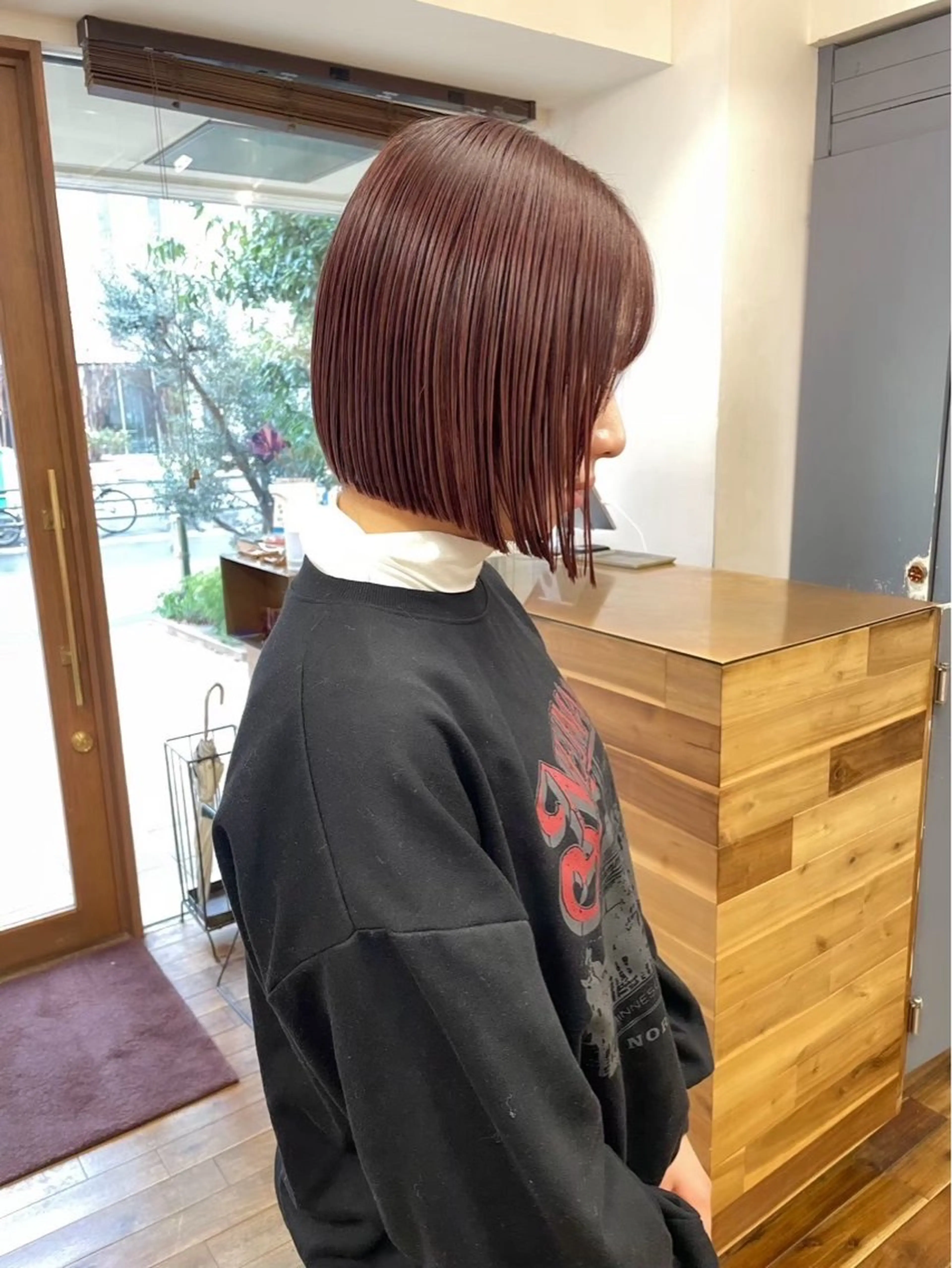 ミディアム 切りっぱなしボブ ボブ siro所属・ハイトーン美容師🐳 神崎 源のヘアスタイル