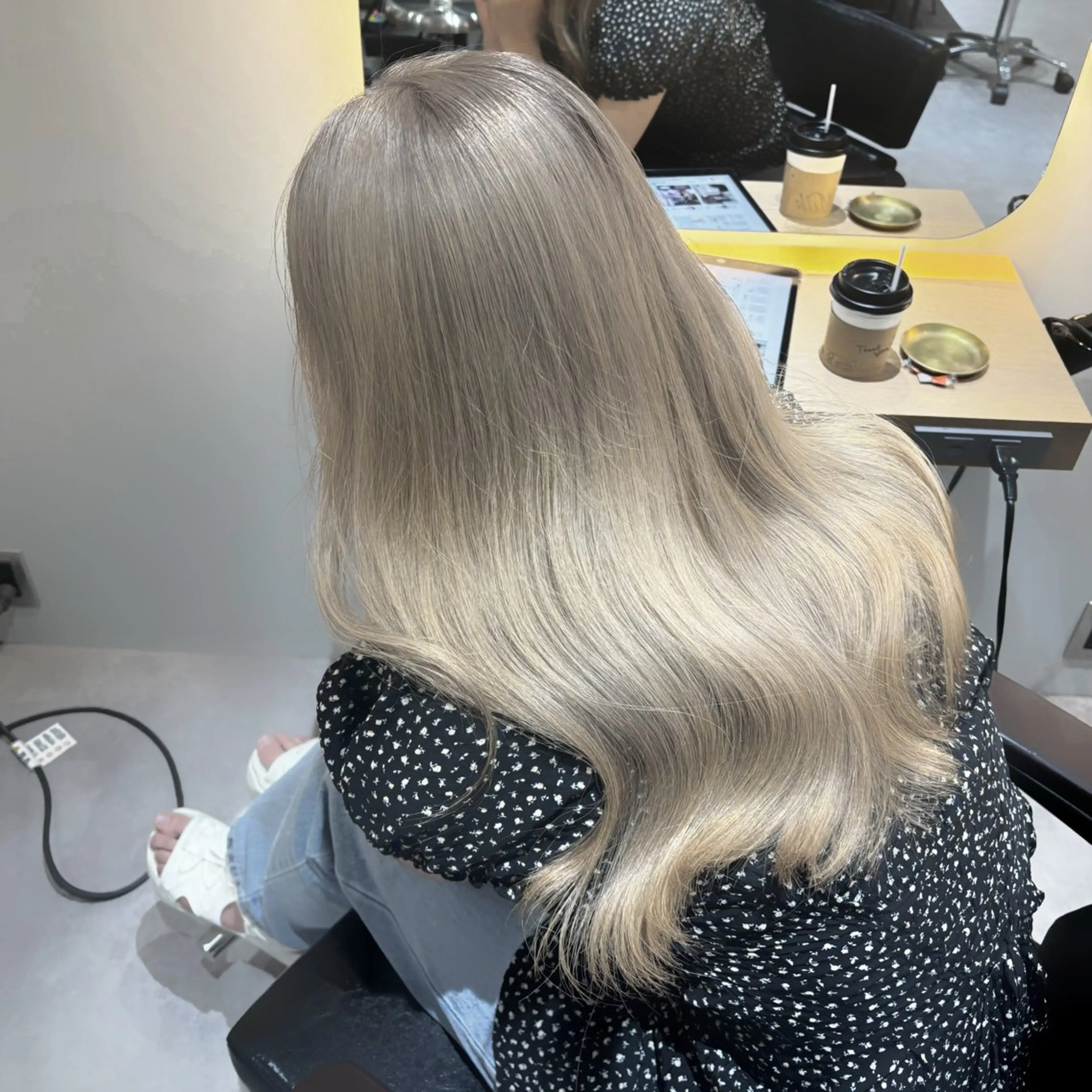 ロング カラー 【💎ツヤ髪💎】 ダメージレスカラー✨のヘアスタイル