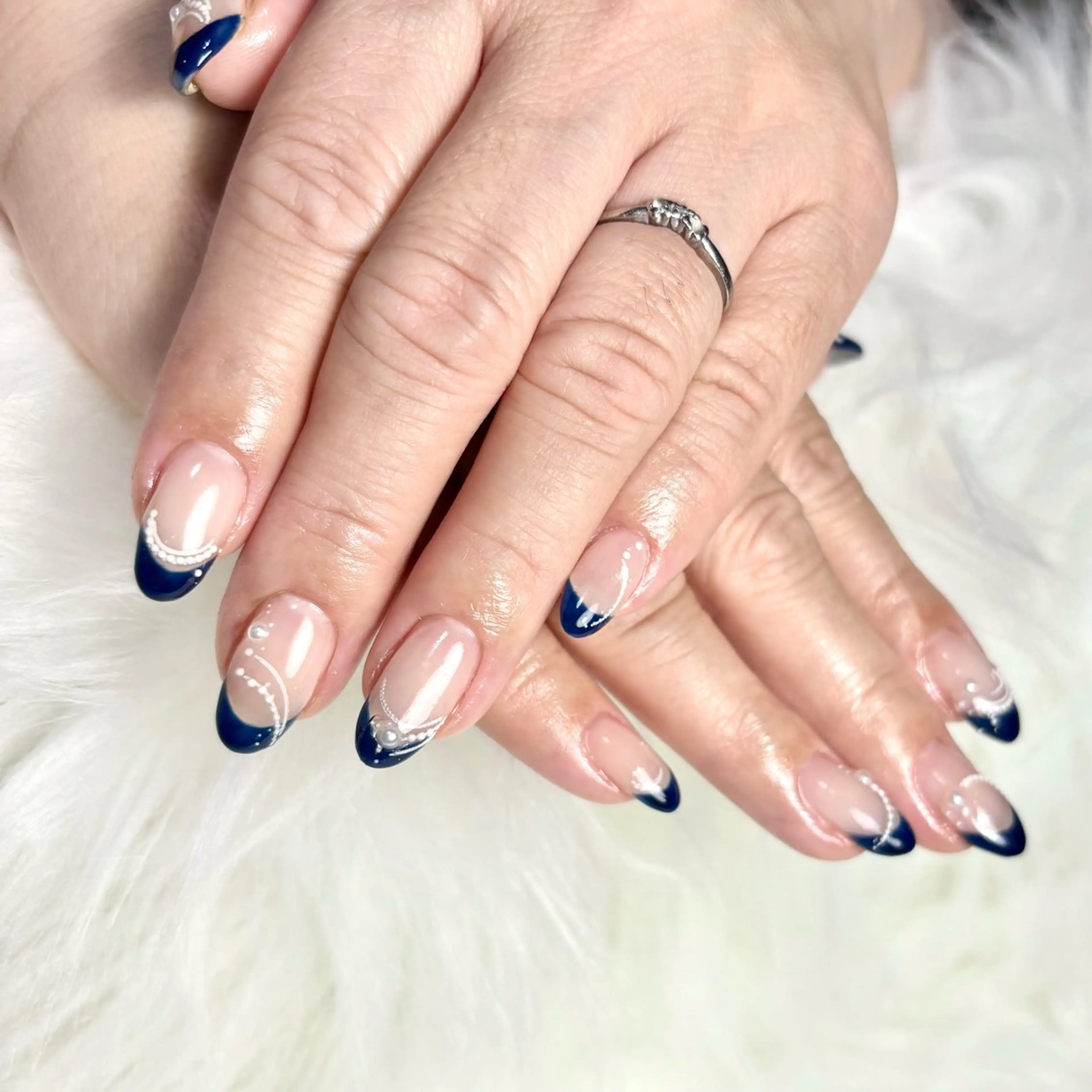 ネイル ブルー フレンチネイル ネイビー ハンドネイル NAILSALON 【CHOUCHOU】のネイルデザイン
