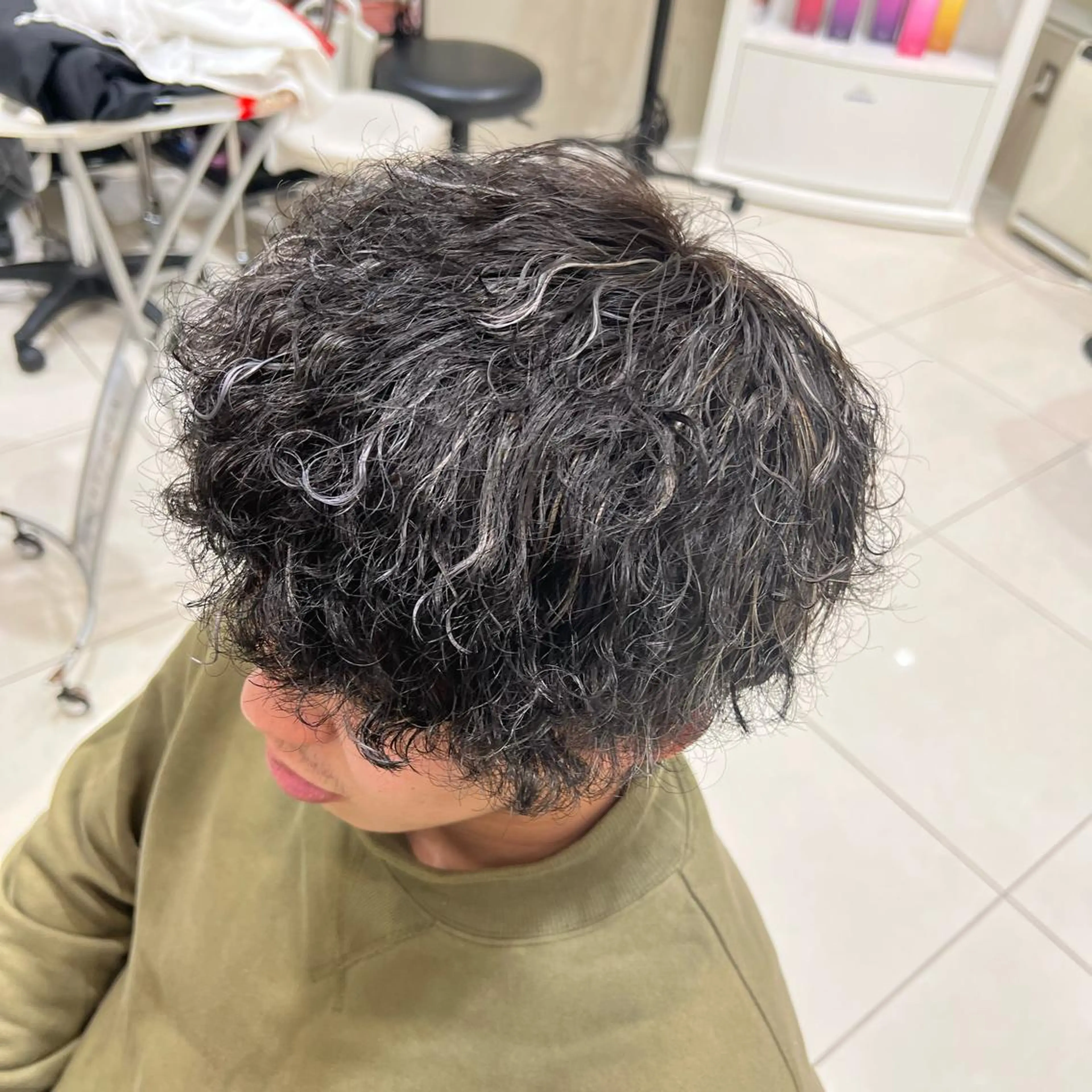 メンズ カット パーマ 👑顔周り韓国風 レイヤーSHUTOのヘアスタイル