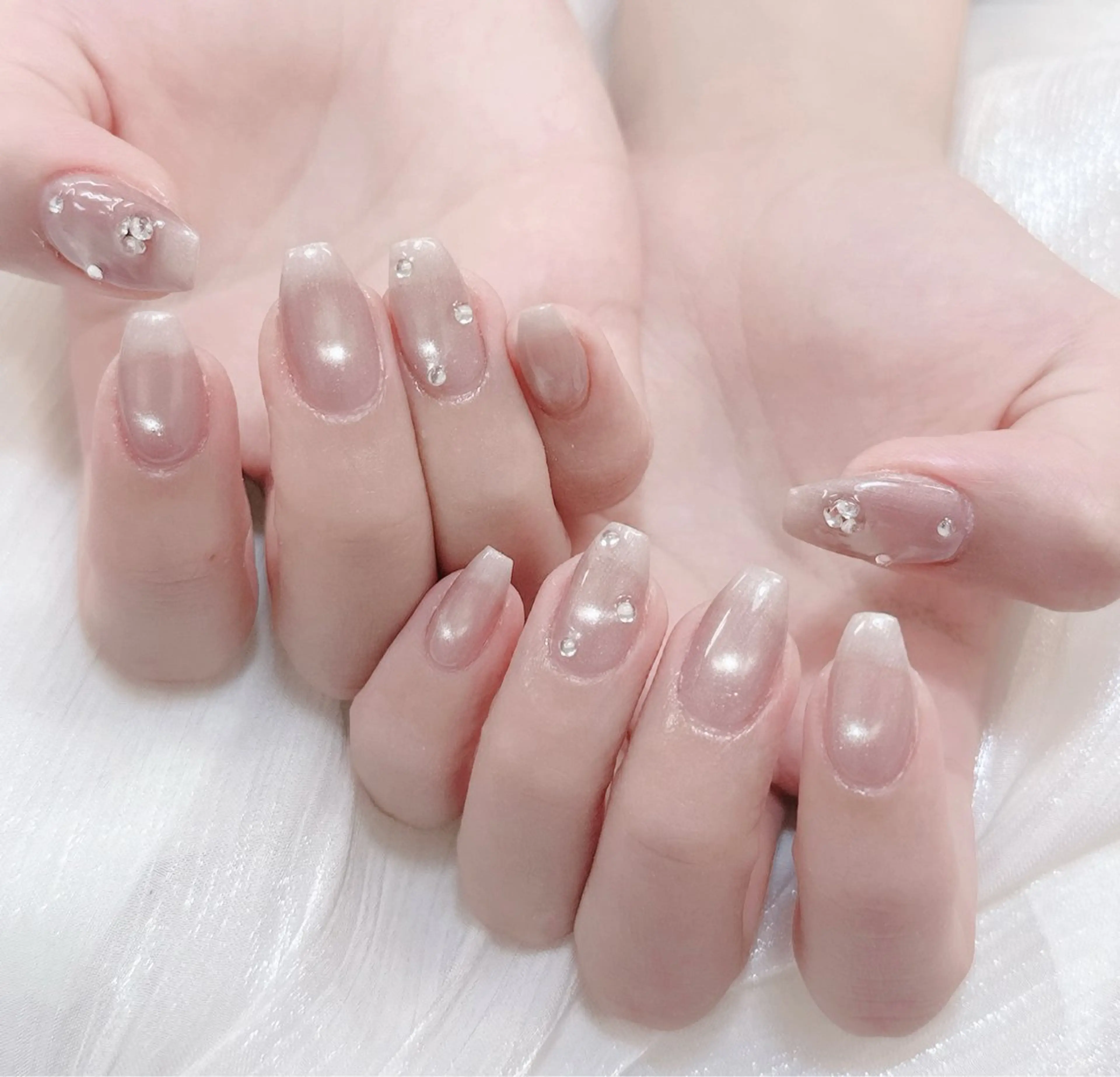 ネイル チークネイル フレンチネイル グラデーション 氷ネイル・うるうるネイル キラキラネイル ハンドネイル 陳 rinaのネイルデザイン