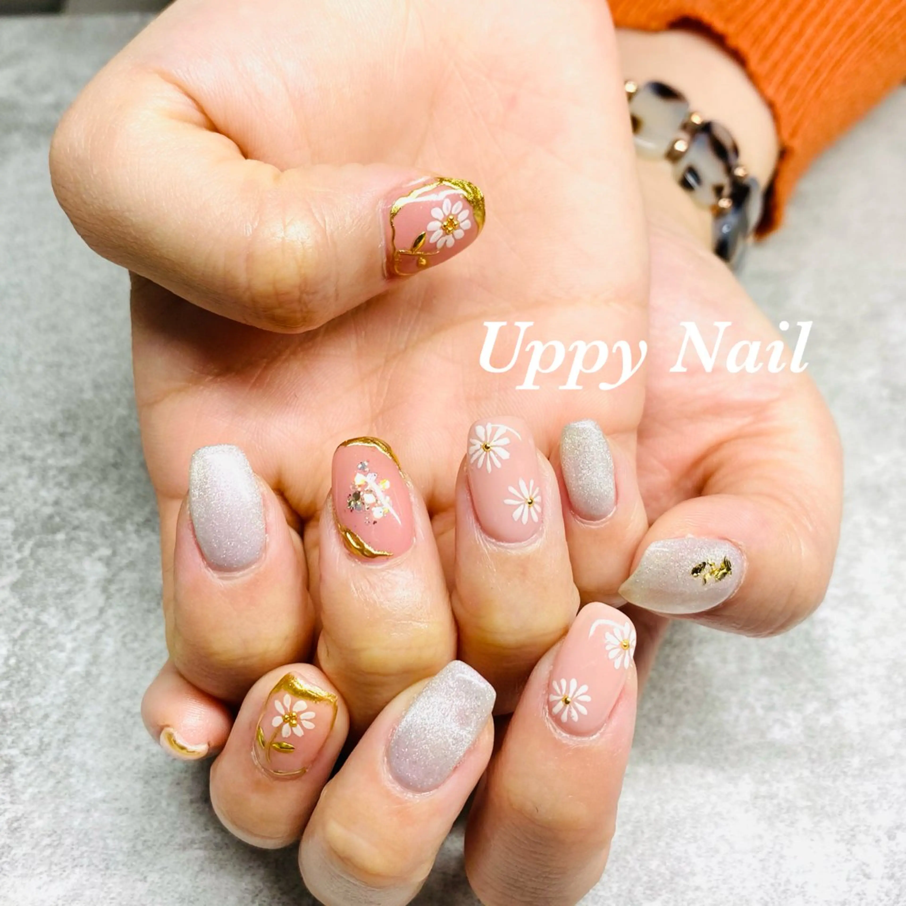 ネイル フラワーネイル マグネットネイル ミラーネイル ハンドネイル Uppy Nail ukyoのネイルデザイン