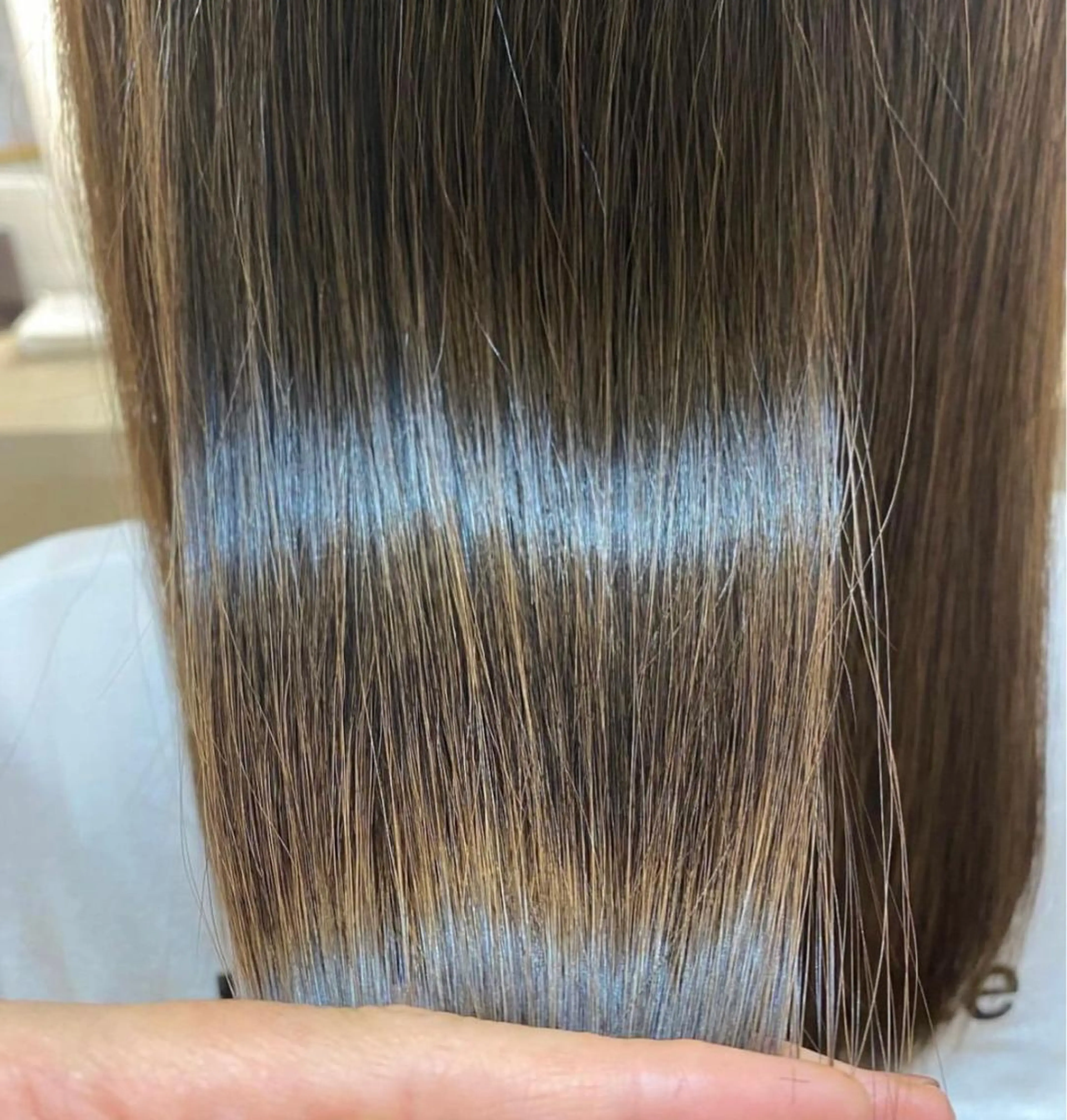 ミディアム カラー ブリーチ くせ毛 髪質改善 縮毛矯正 酸性ストレート Kvell&Co.所属・ハイトーン カラーのヘアスタイル