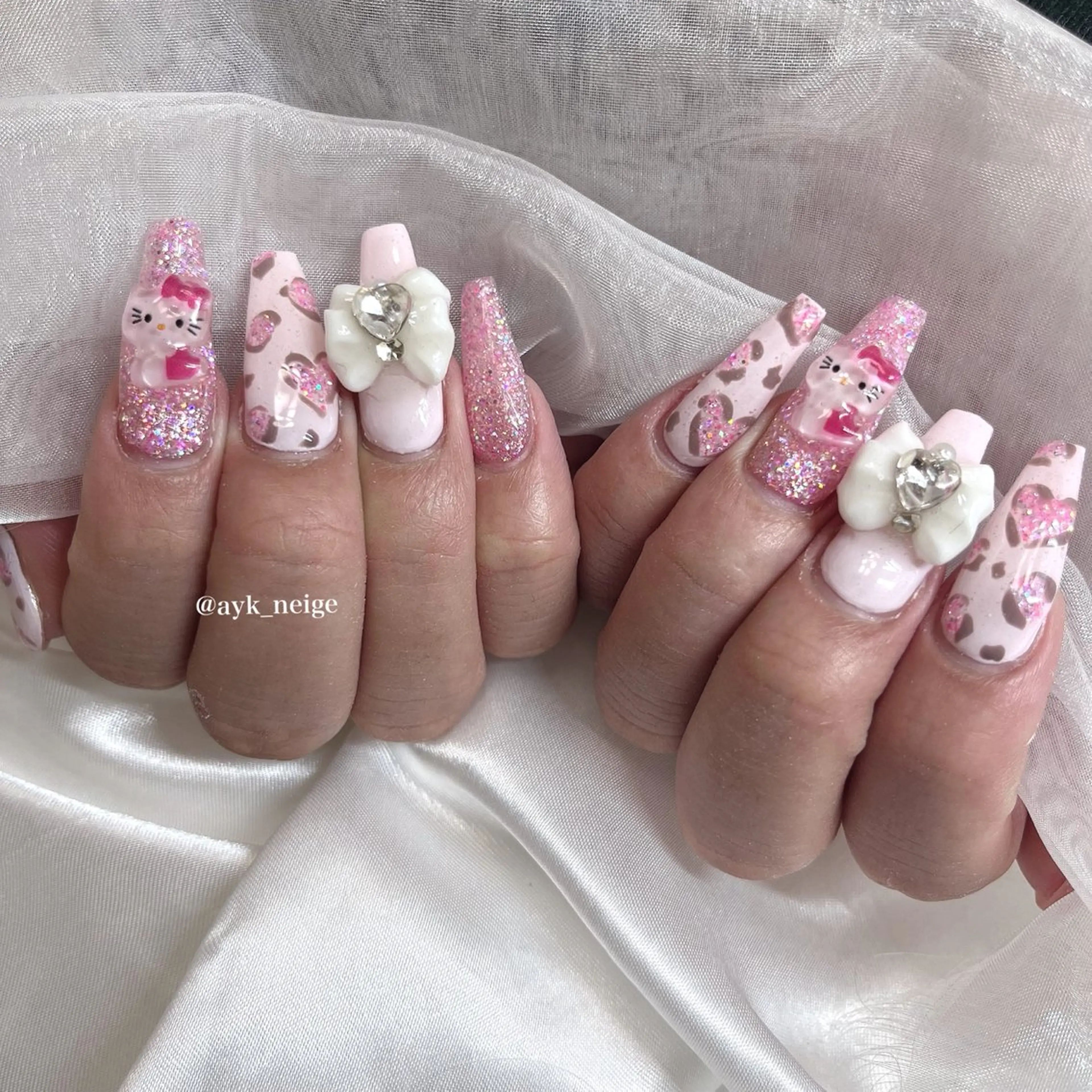 ネイル フットネイル フレンチネイル キラキラネイル 韓国ネイル マグネットネイル n'eige nail所属・大谷 綾香のネイルデザイン