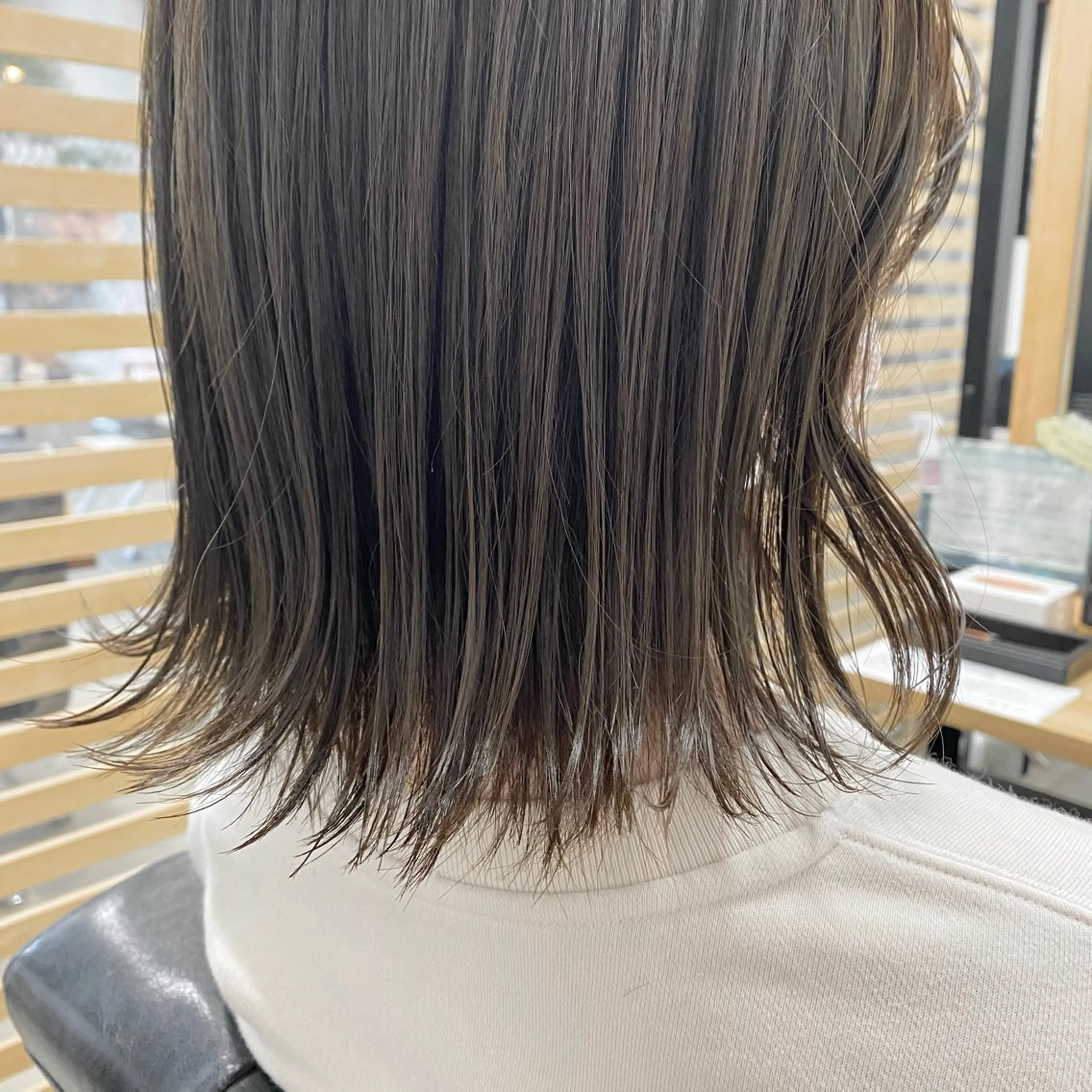 ミディアム カット ヘアカラー トリートメント 艶髪🌟髪質改善✨ Zinaヤマダ チサのヘアスタイル