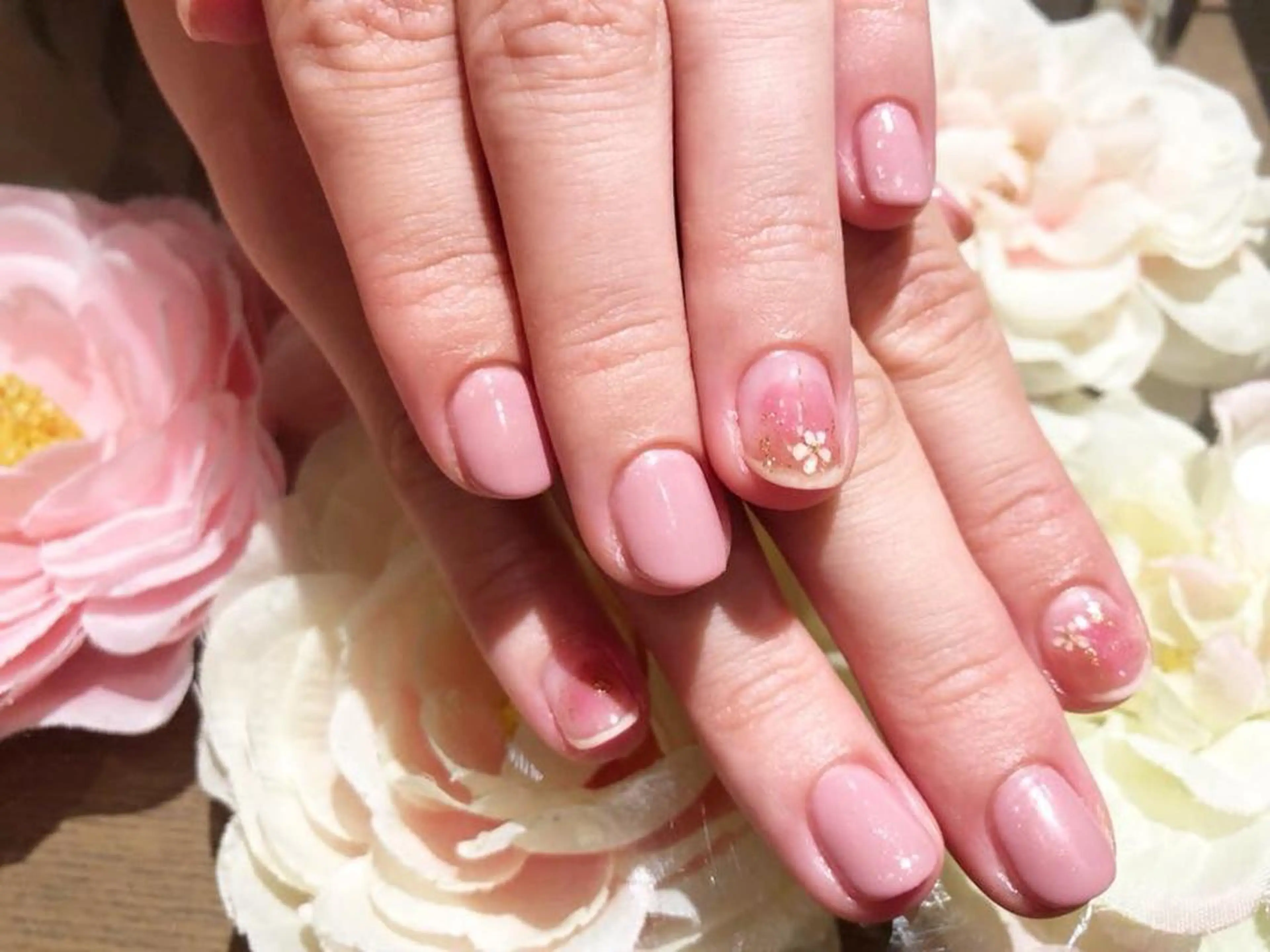 ネイル チークネイル フラワーネイル jamspark ✨のネイルデザイン