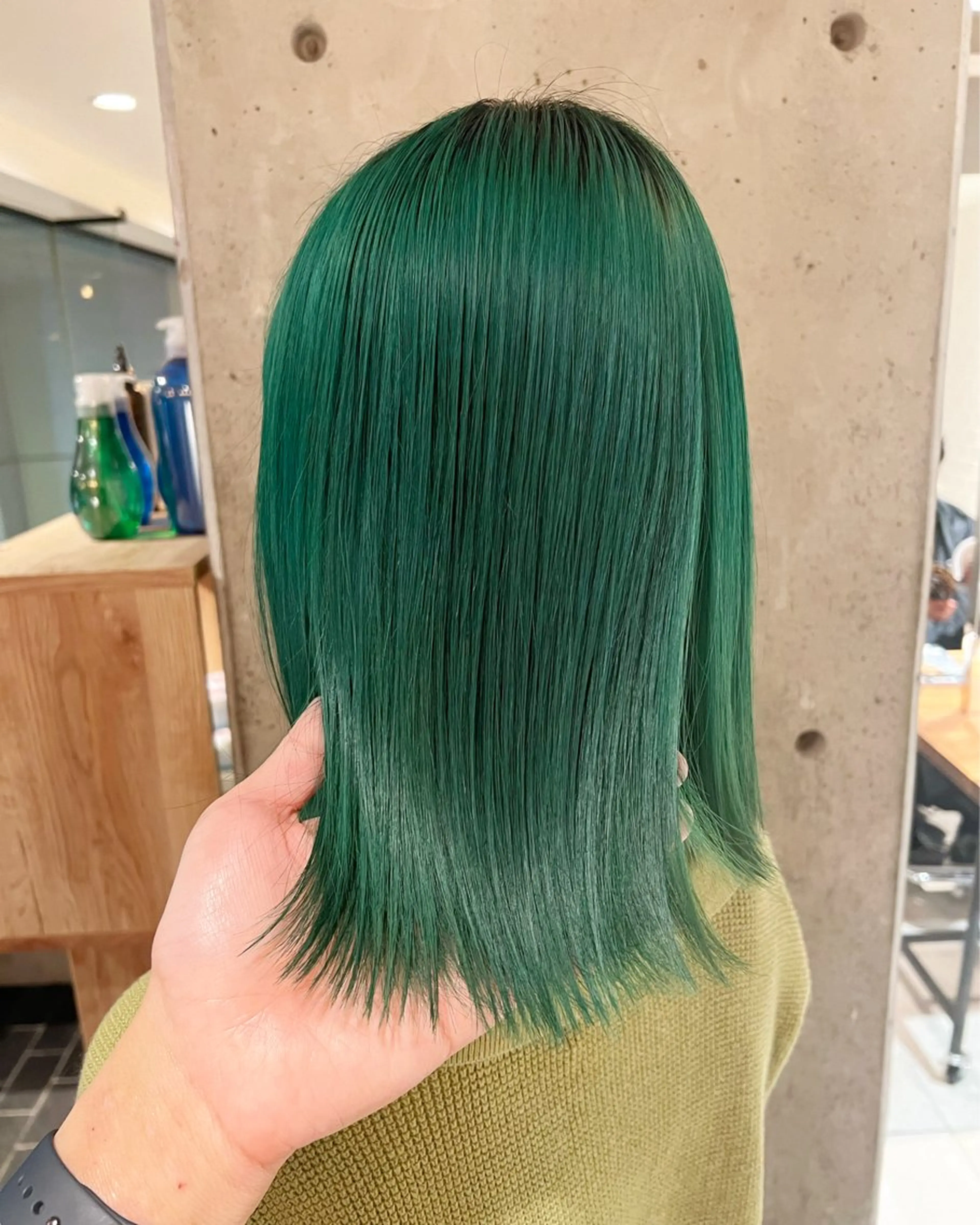 ミディアム 月江 嵩士のヘアスタイル