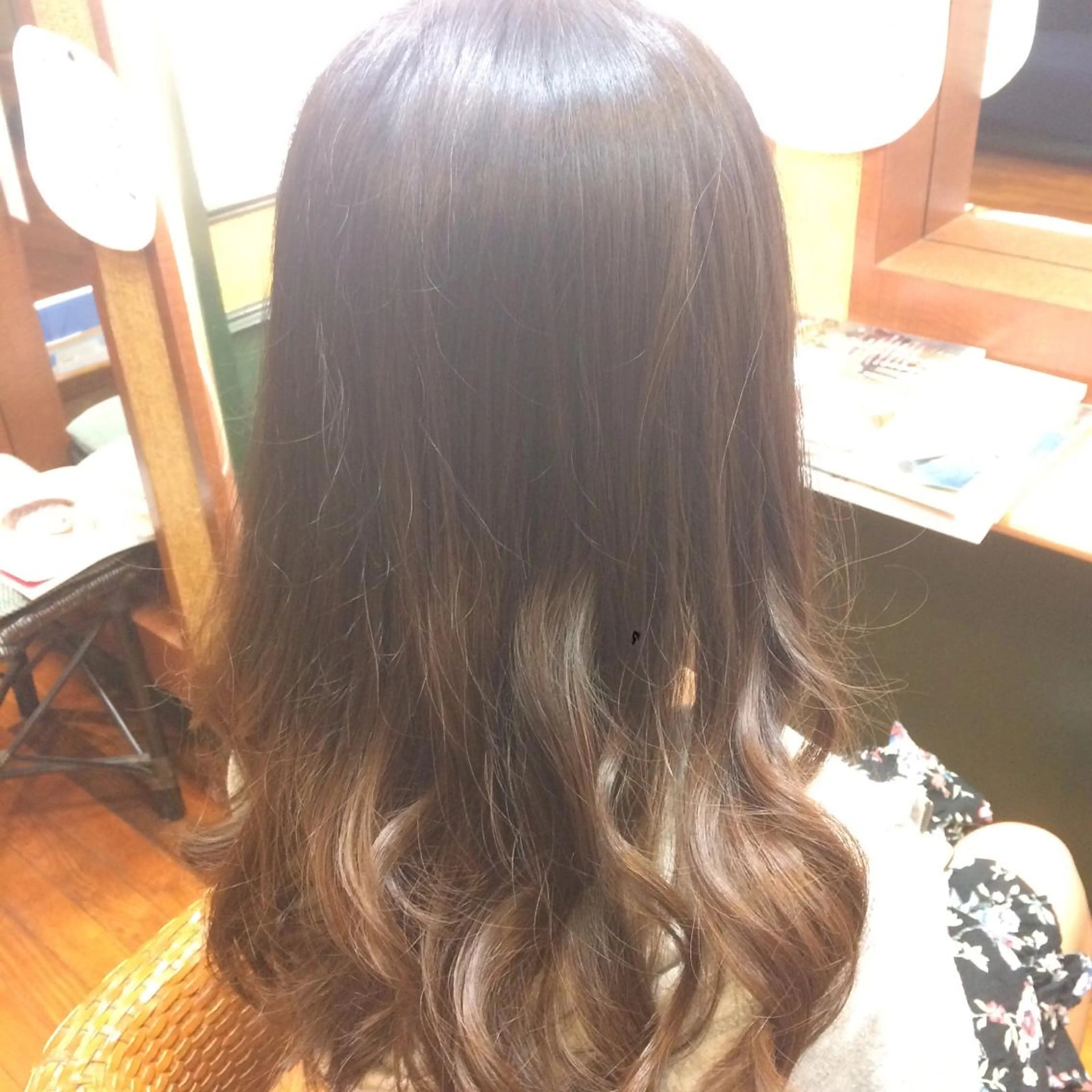 カラー グラデーションカラー PANOLA所属・加藤 理沙のヘアスタイル