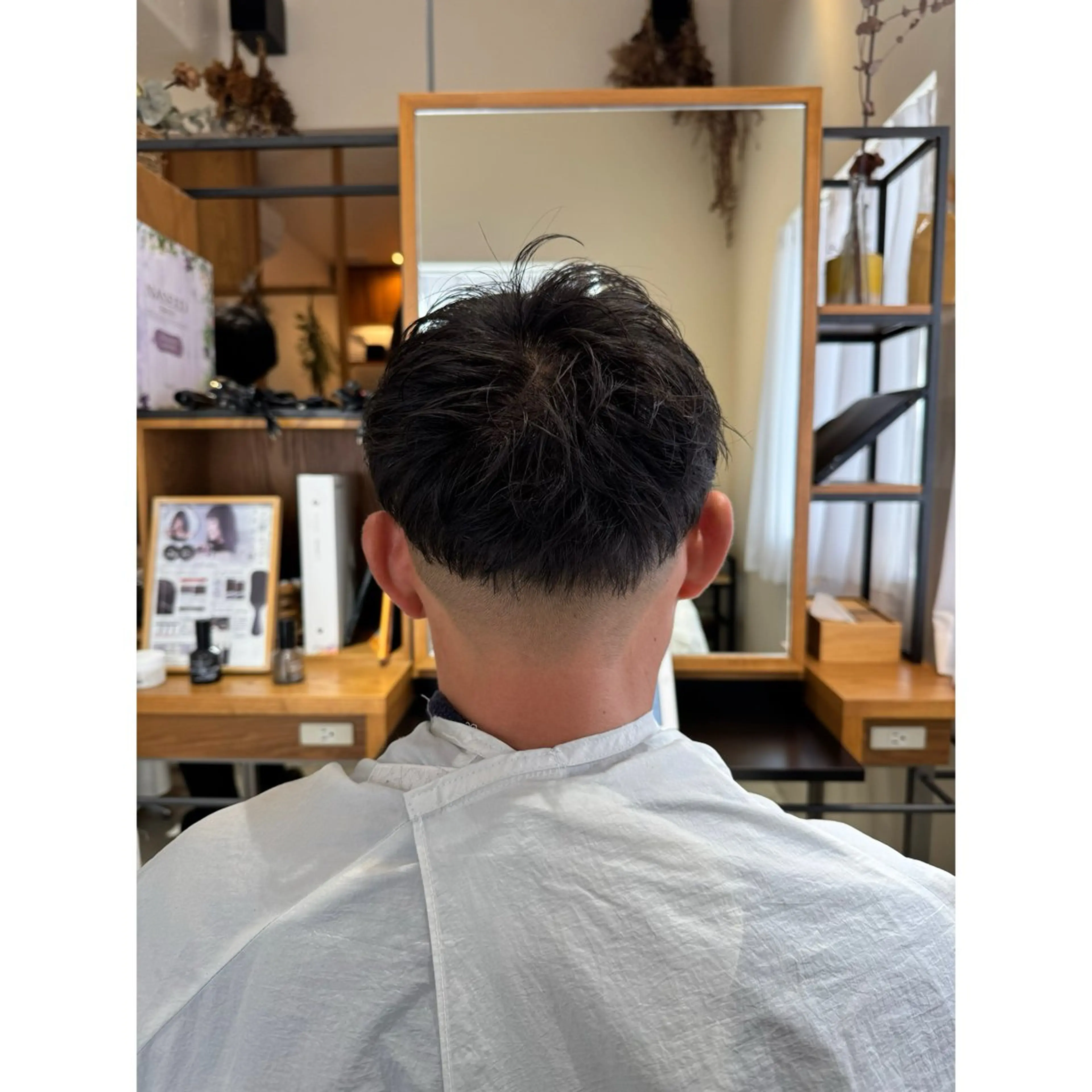 ショート カット 喜友名洸季 anoneのヘアスタイル