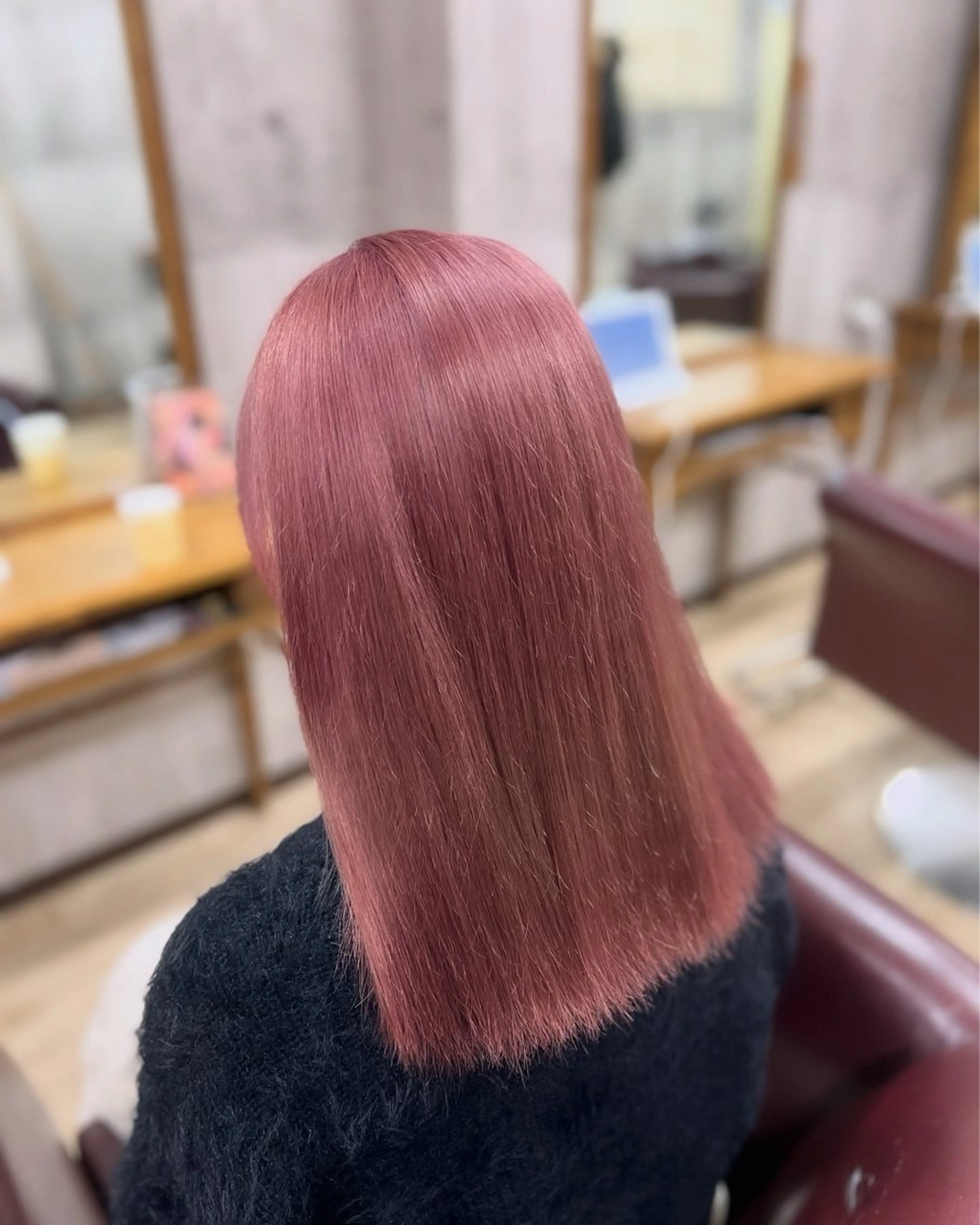 セミロング レイヤーカット カット ヘアカラー トリートメント 頓所 大昂のヘアスタイル