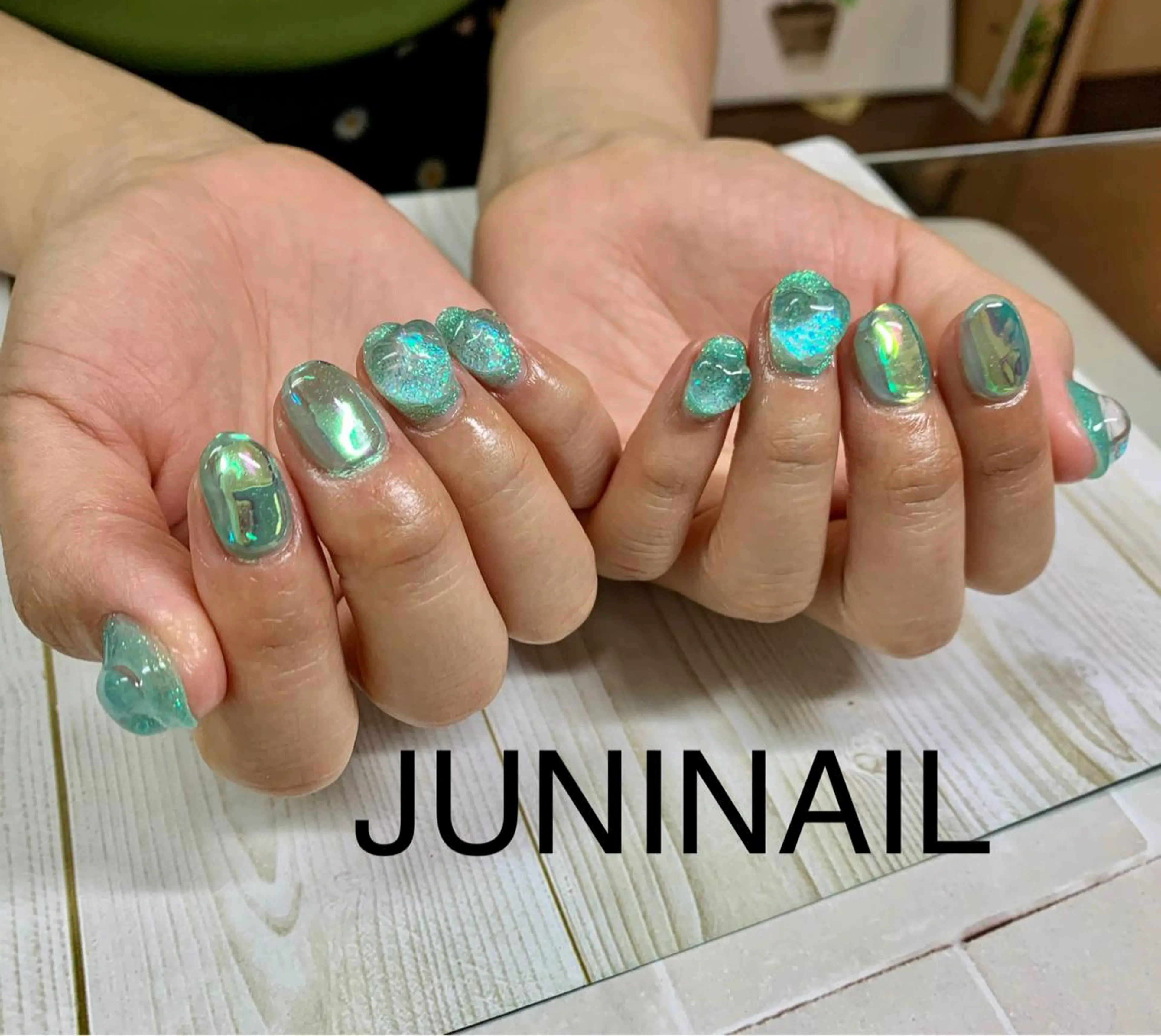 ネイル オーロラネイル クリアネイル フラッシュネイル フレンチネイル 氷ネイル・うるうるネイル ハンドネイル JuniNail韓国 ネイリストsuのネイルデザイン