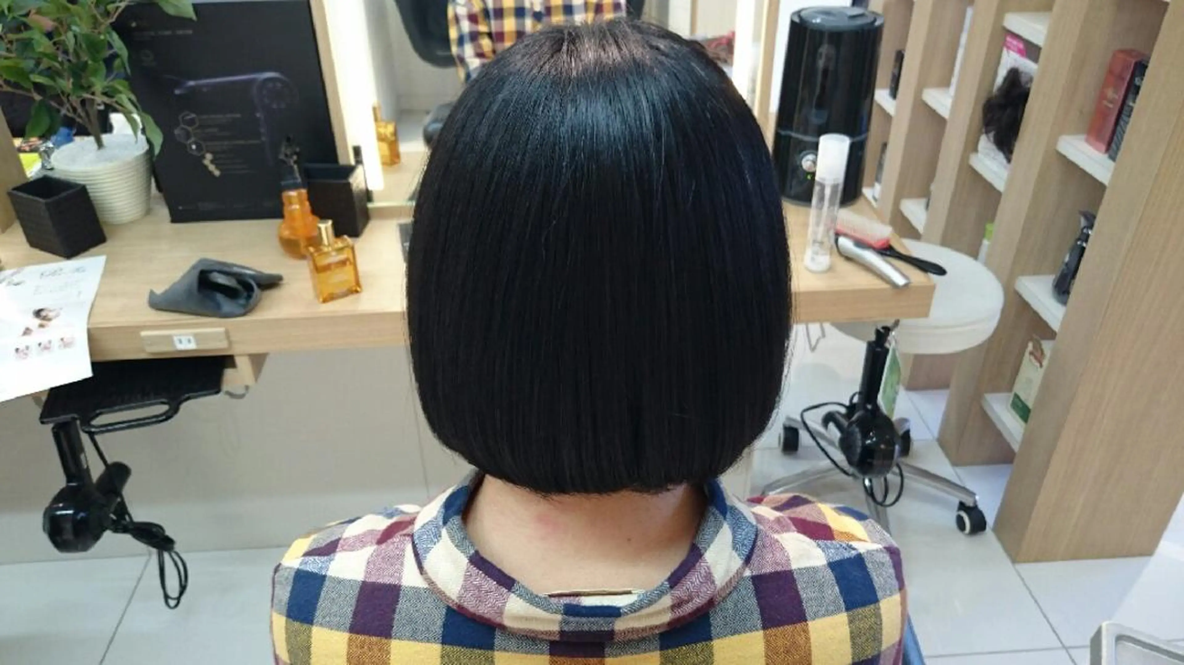 ショート 前下がりボブ ボブ 透明感ハイライト◎ 伊藤夏海のヘアスタイル