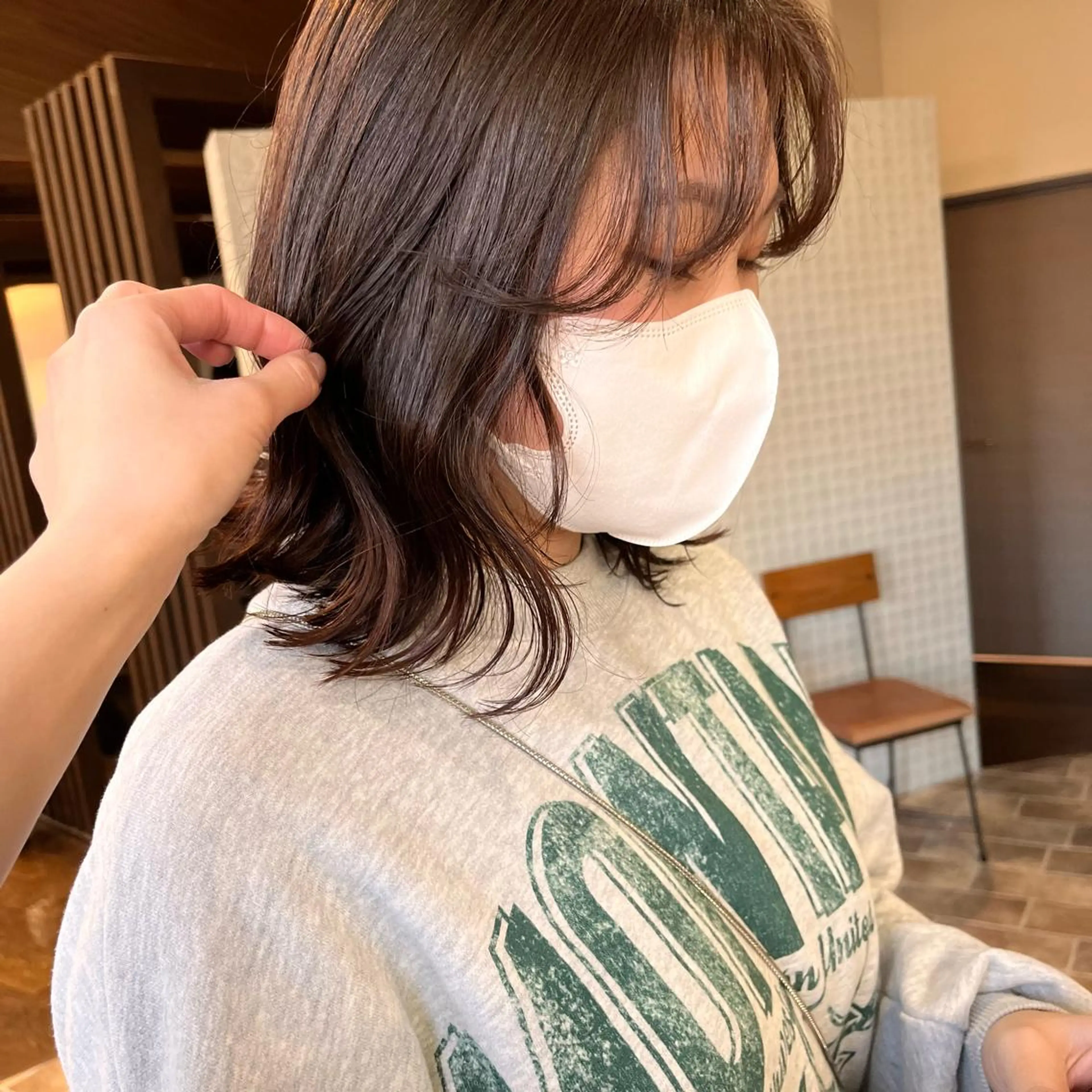 ミディアム 中村 友香のヘアスタイル