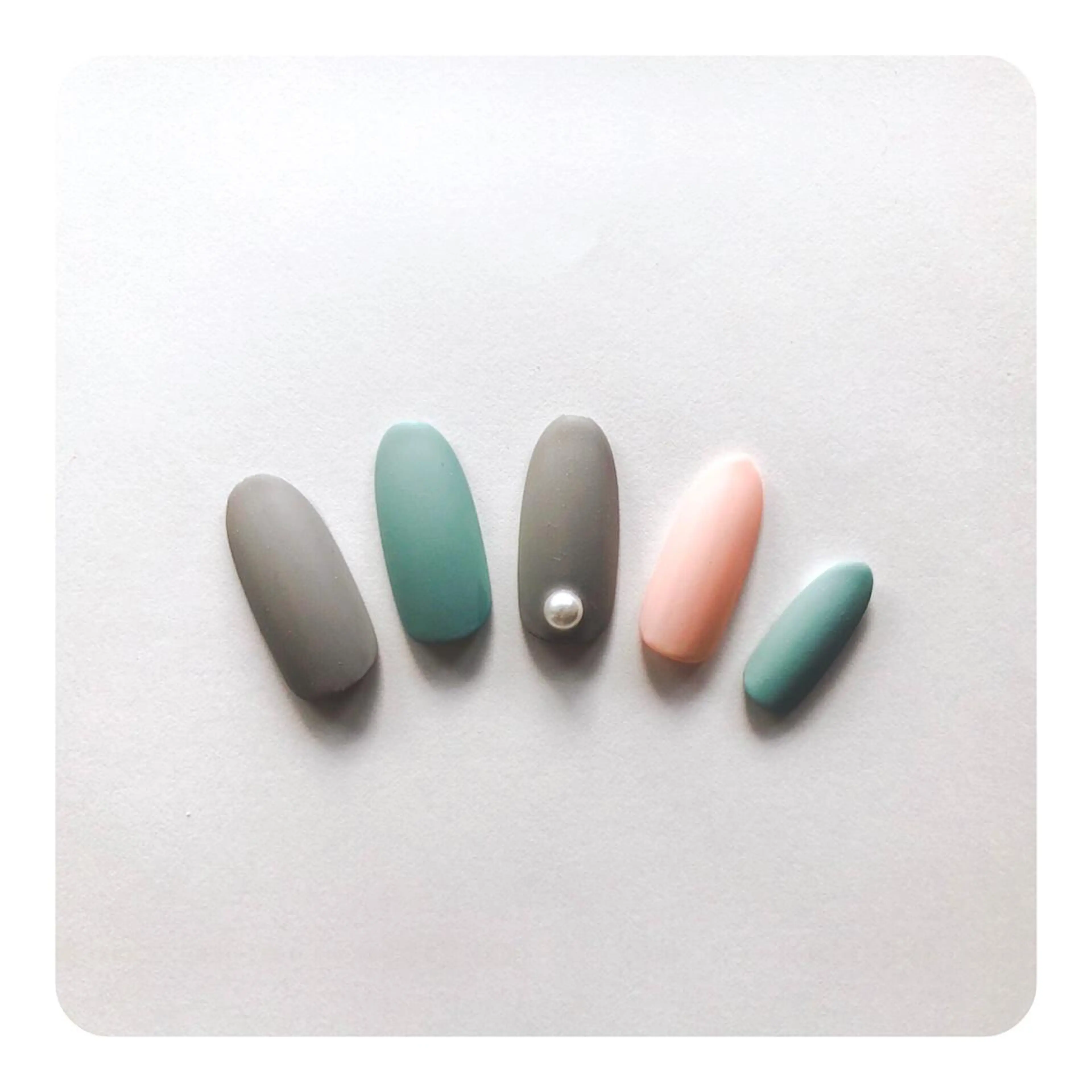 ネイル u_nail所属・u Sayuriのネイルデザイン