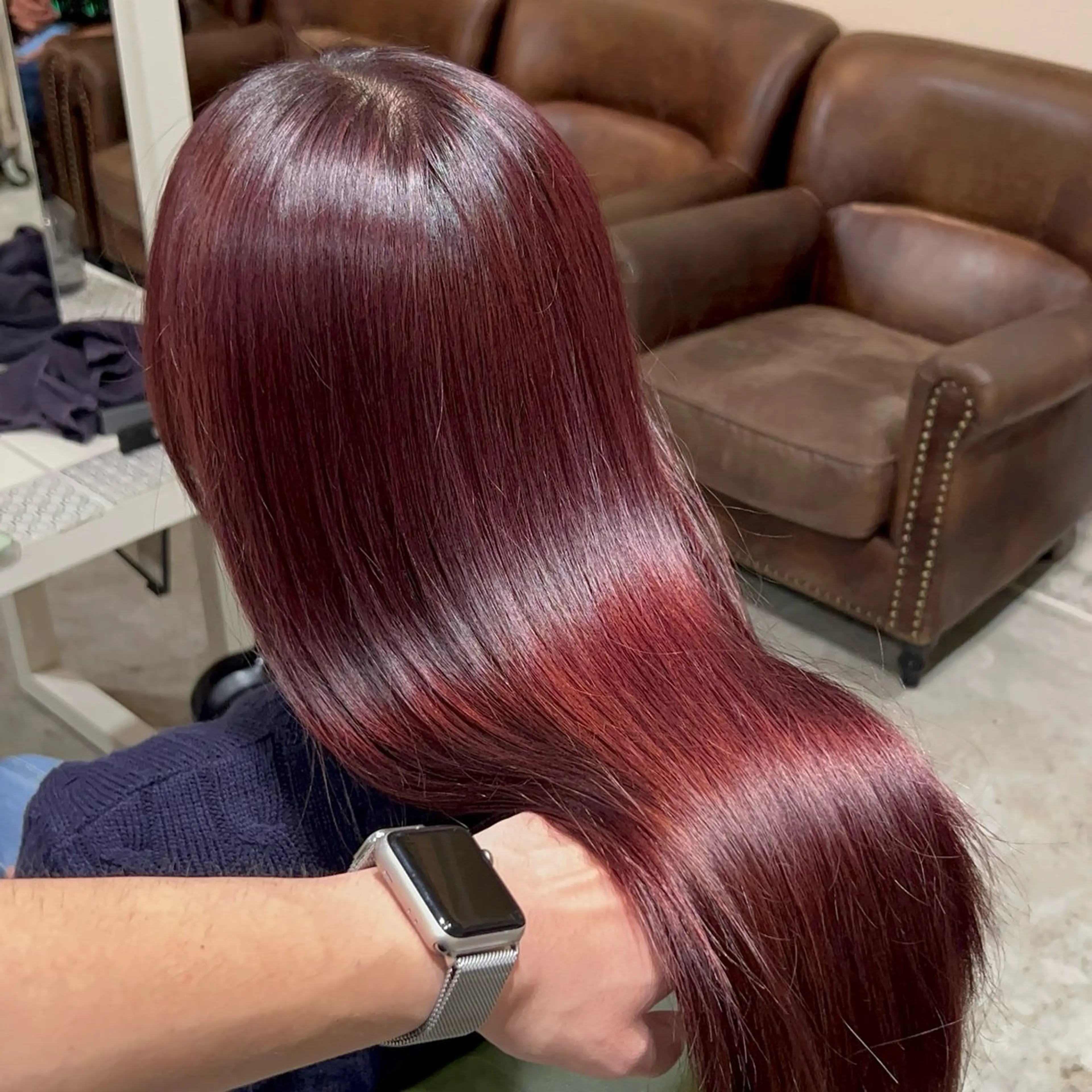 ミディアム カラー レッドカラー オカベ ショウマのヘアスタイル