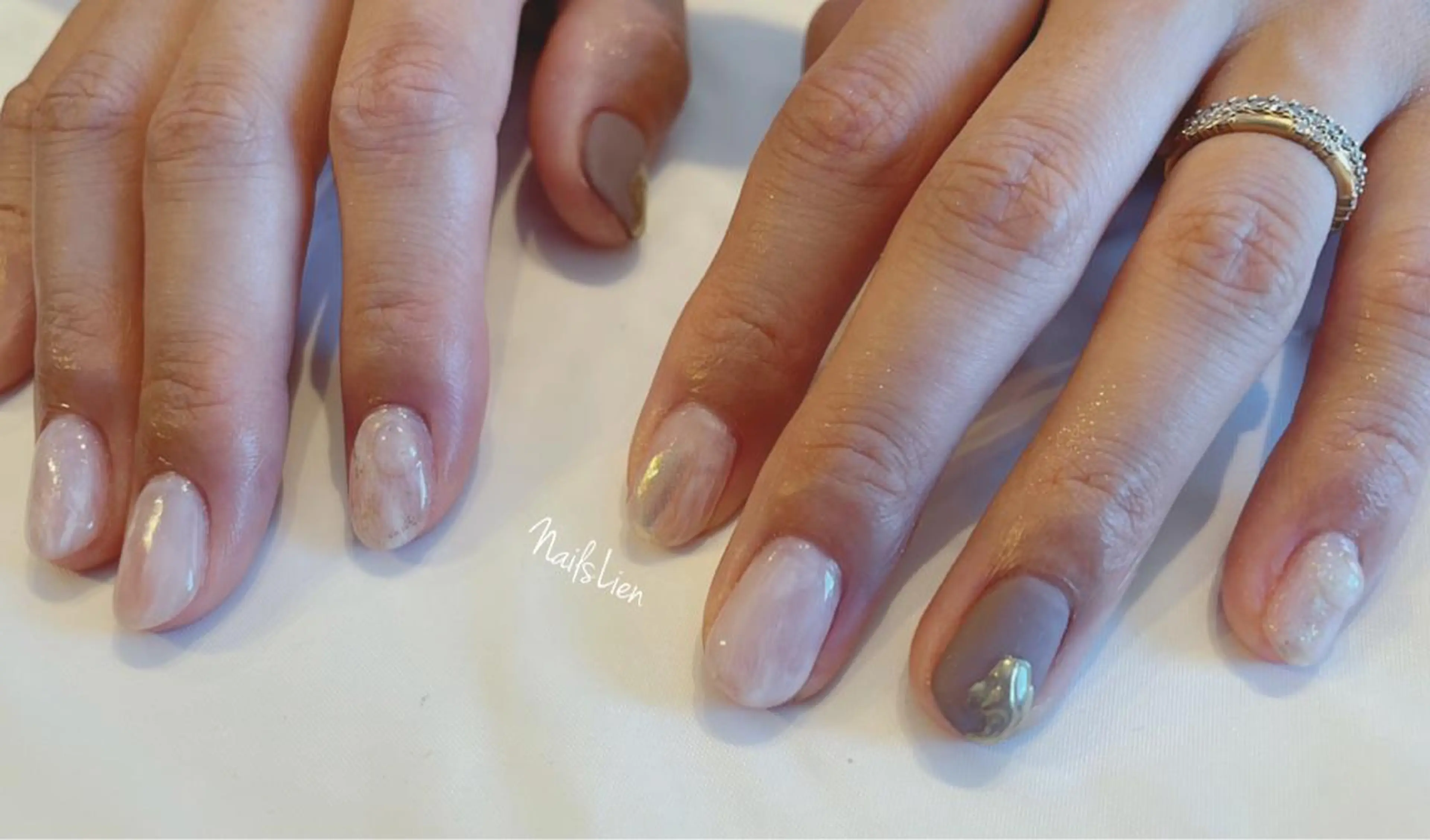 ネイル 大理石ネイル(マーブル) マットネイル ミラーネイル ニュアンスネイル 夏ネイル 凛 リンのネイルデザイン